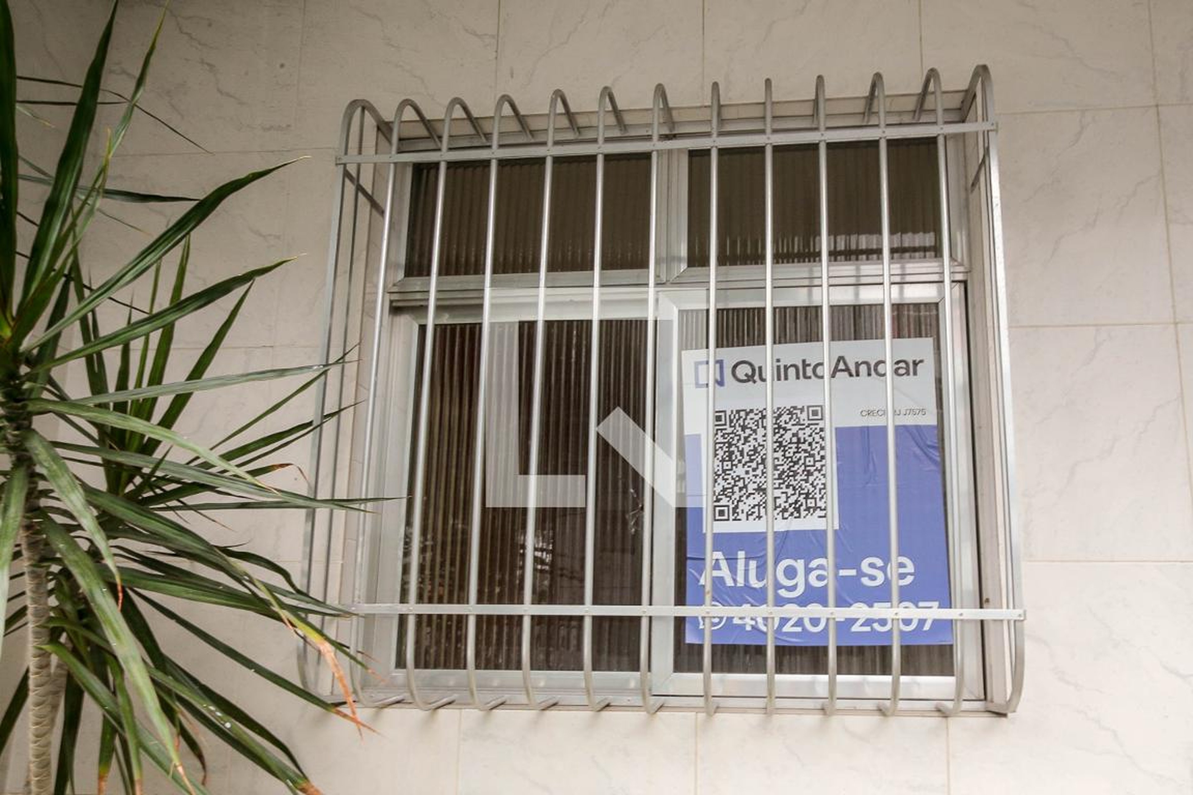 Fachada Condomínio em Rua Alberto Mendes Júnior, 15