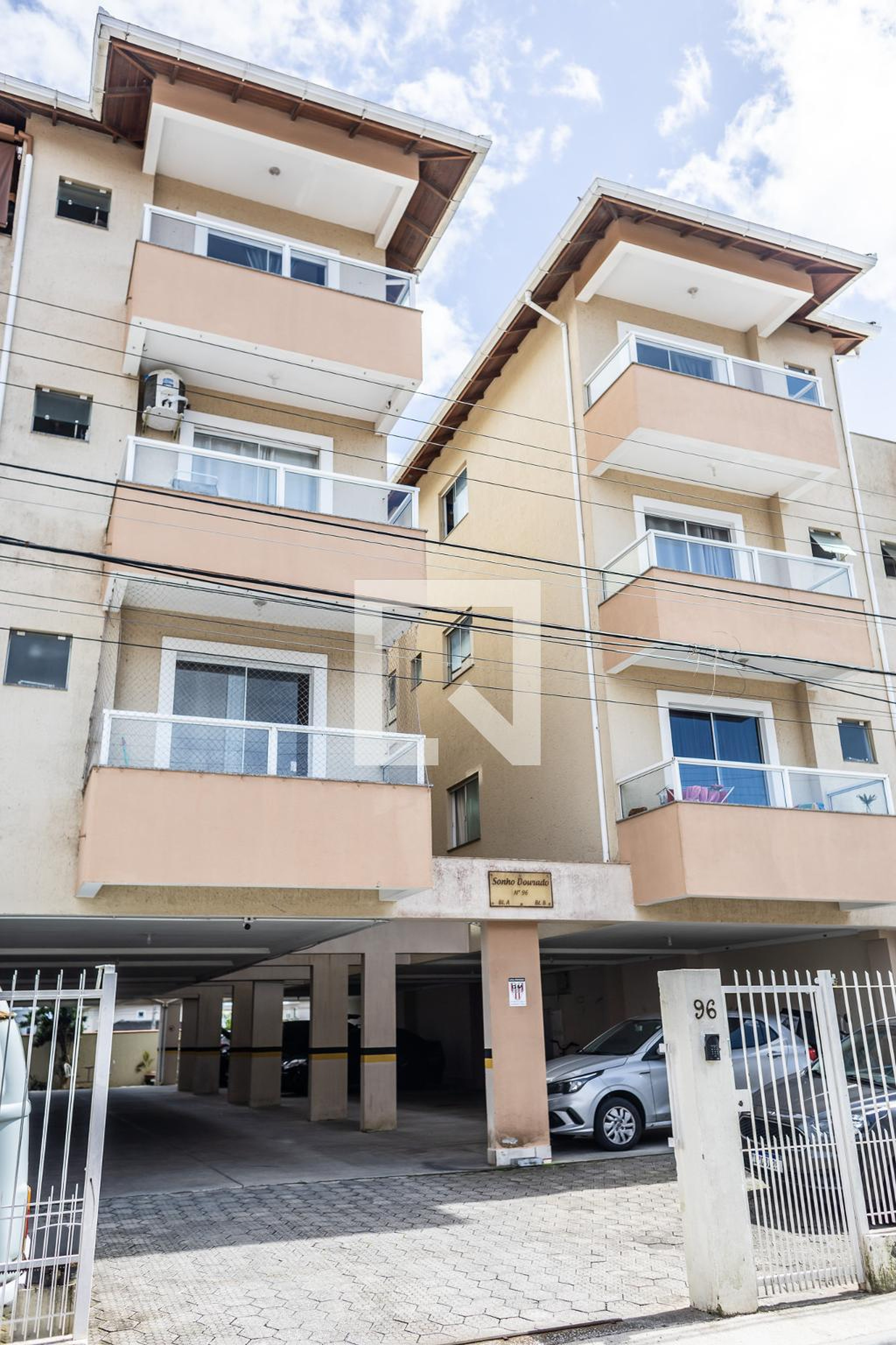 Fachada do Prédio Condomínio Sonho Dourado