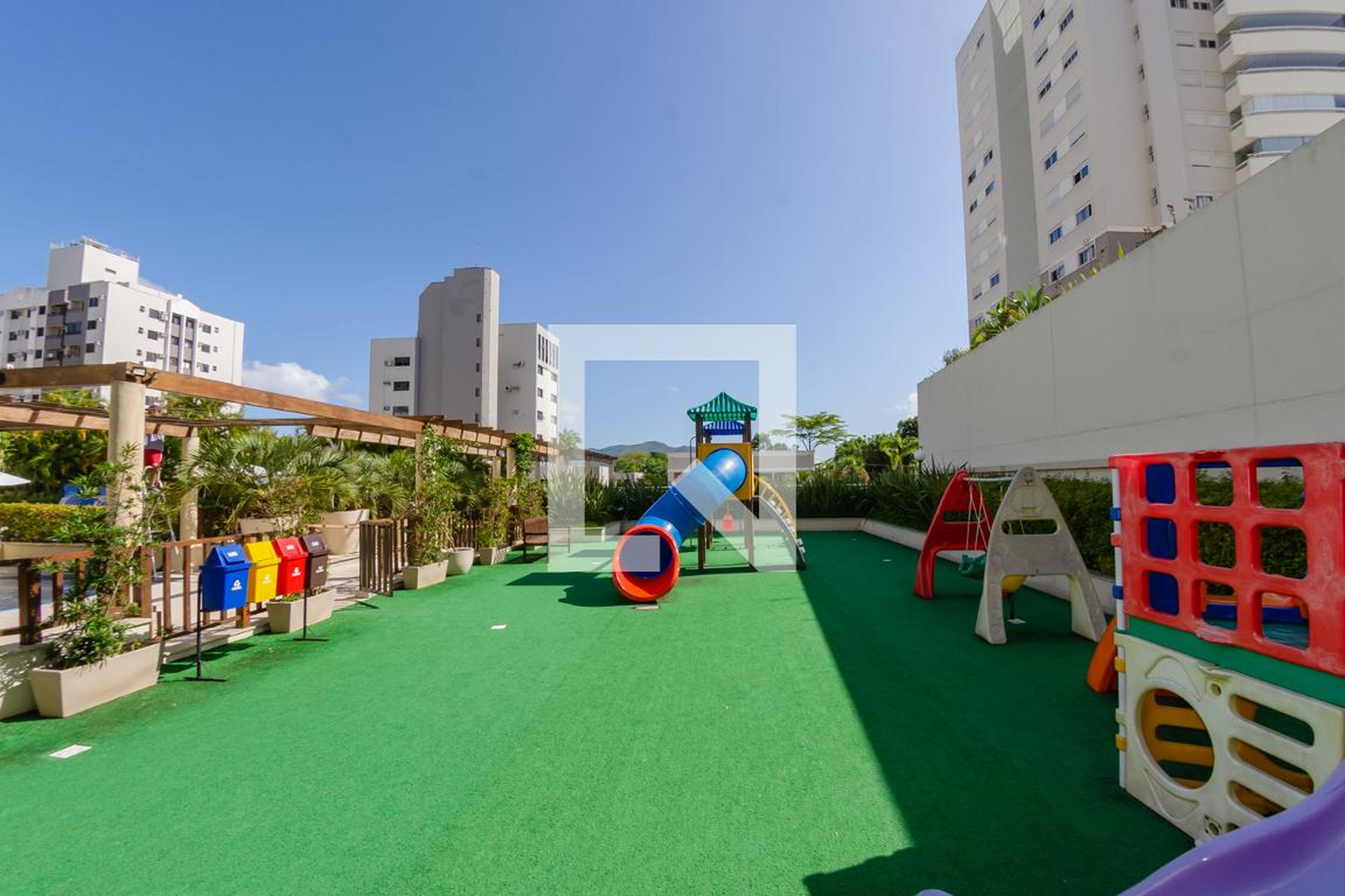 Playground - Plaza Mediterrâneo