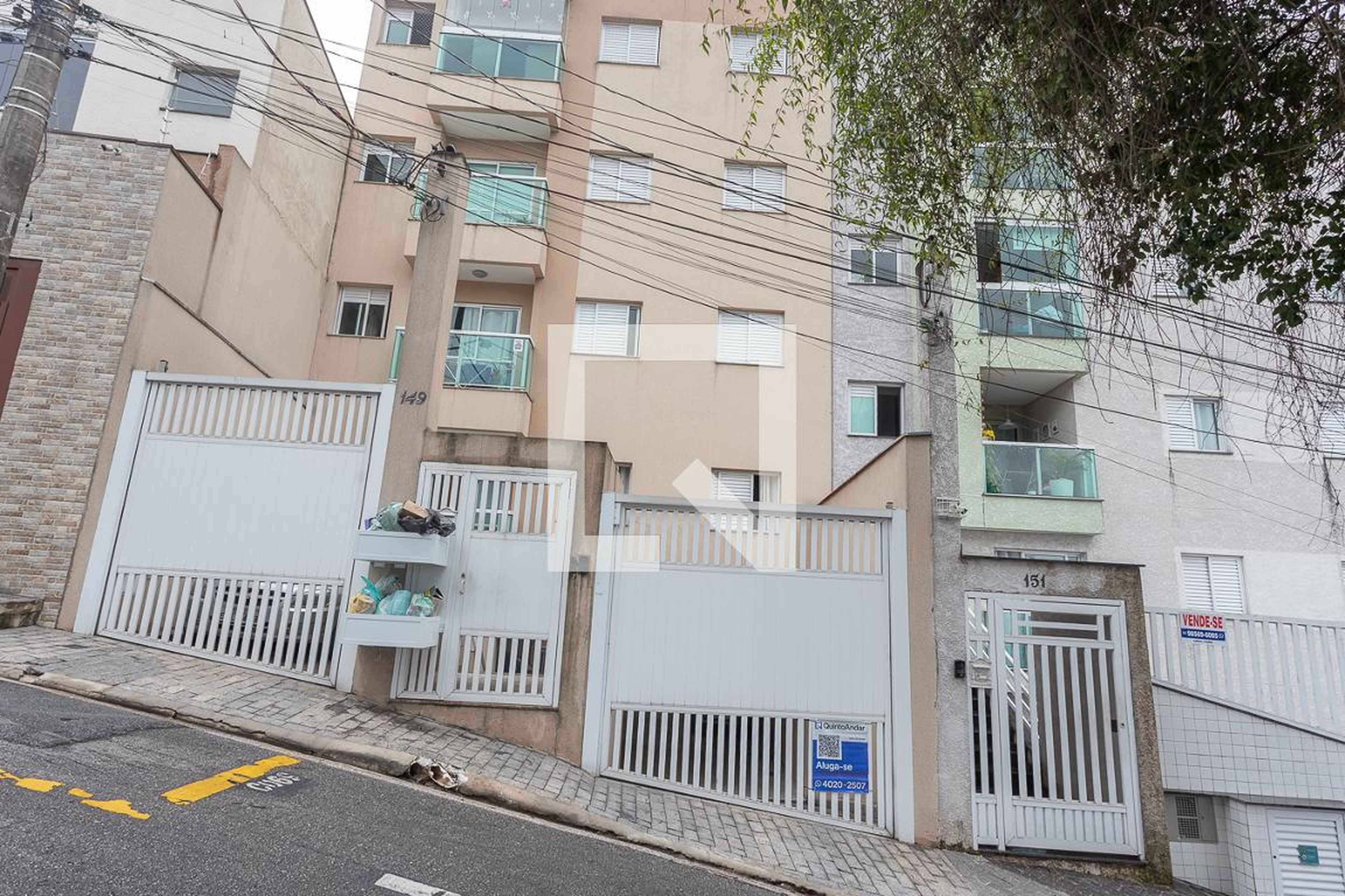 Fachada do Condomínio Condomínio Hungara