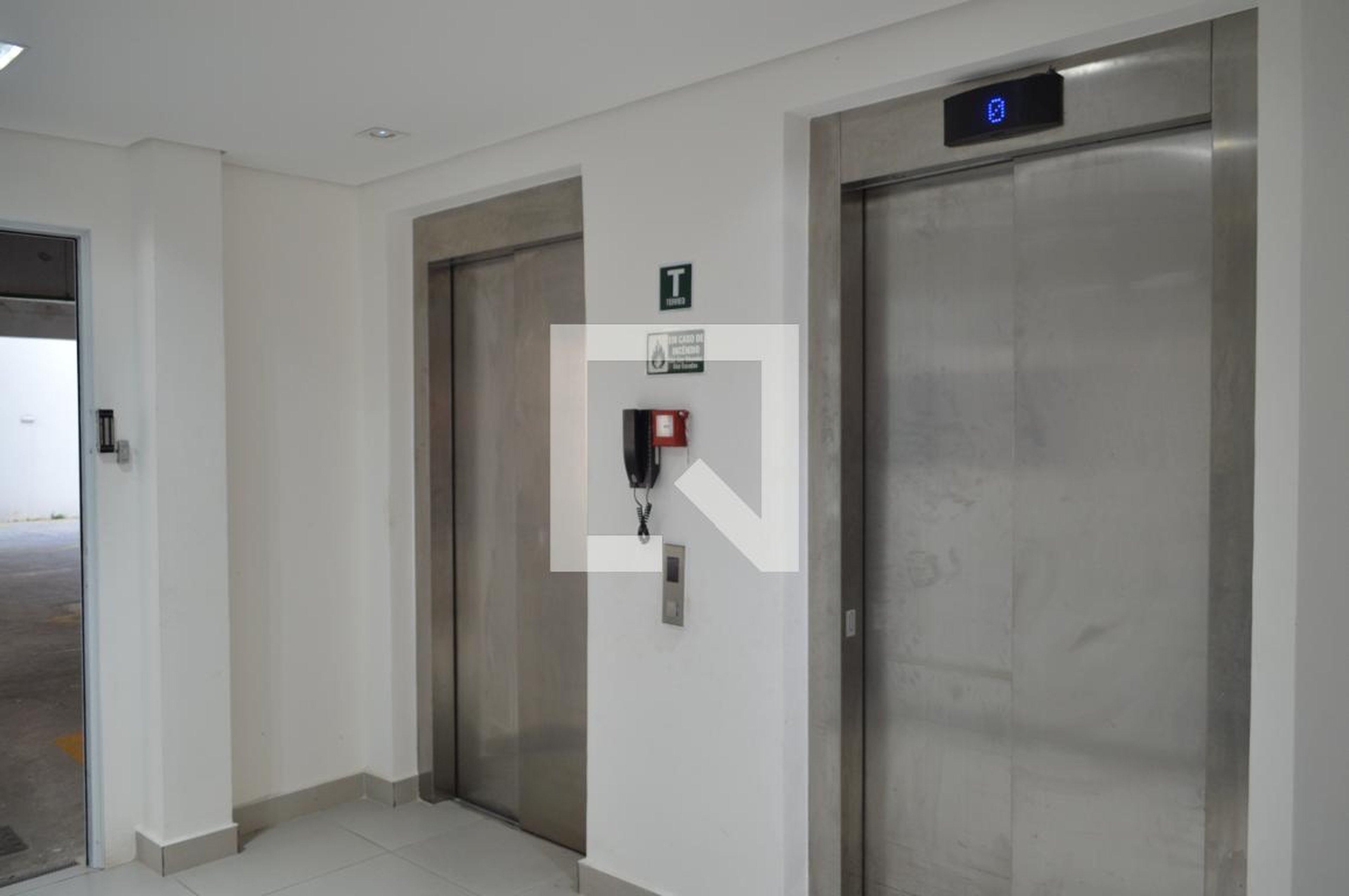 Elevador - Edifício Mateus