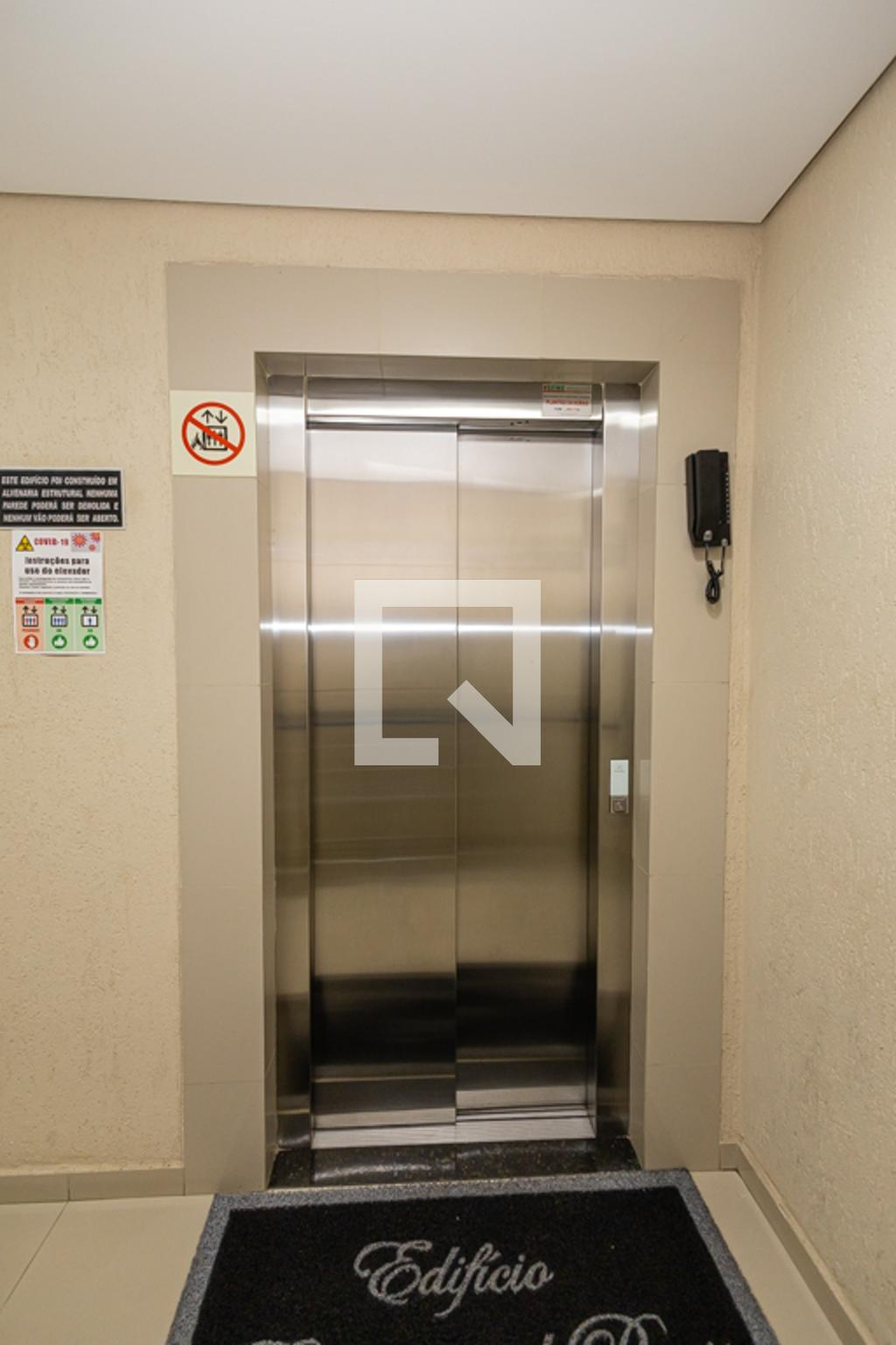 Elevador - Edifício Residencial Paris