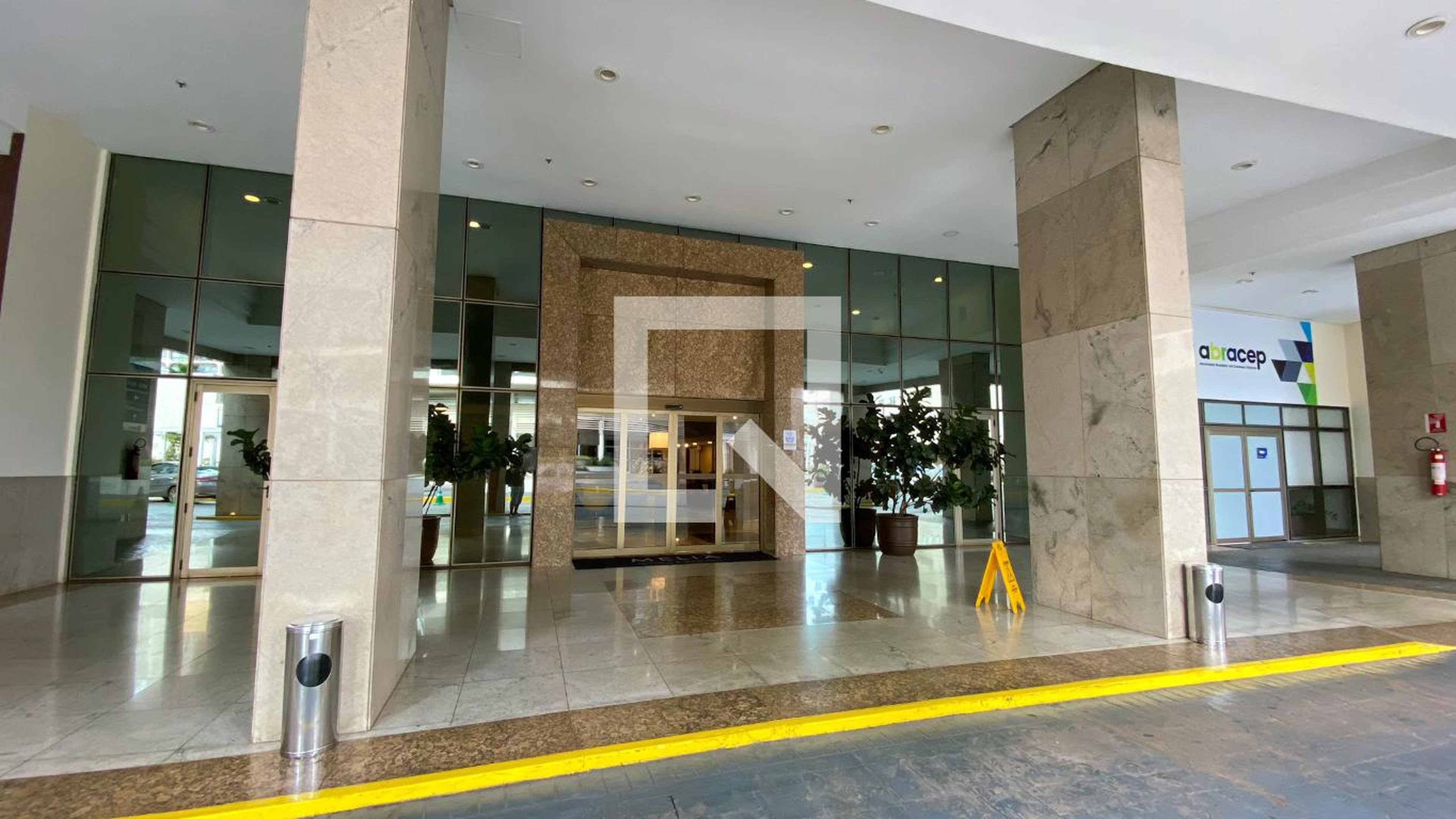 Fachada Condomínio em St. Hoteleiro Sul - Asa Sul, Brasília - Df, 70740-610, Brasil, BLOCO D