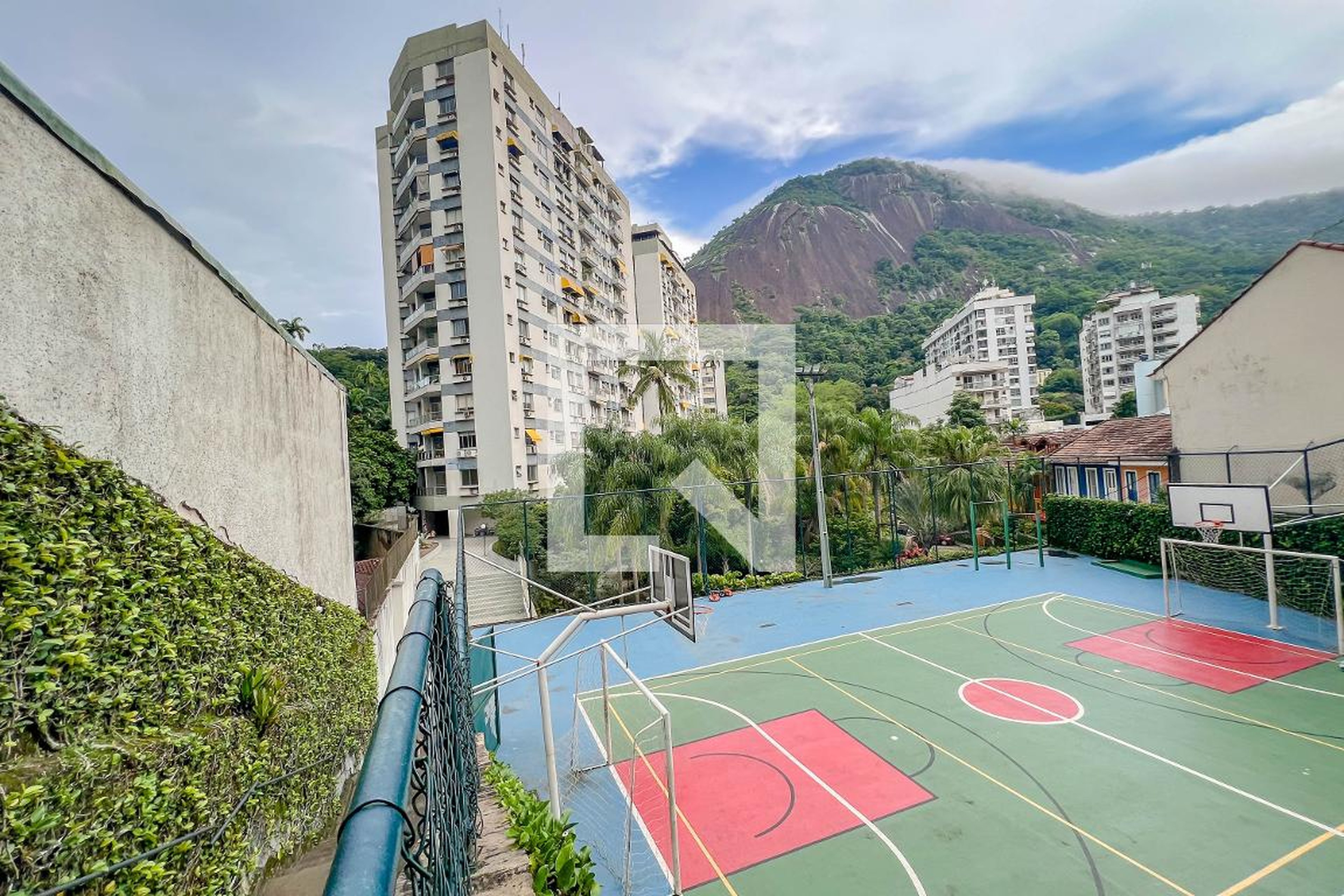 Quadra - Beverly Hills