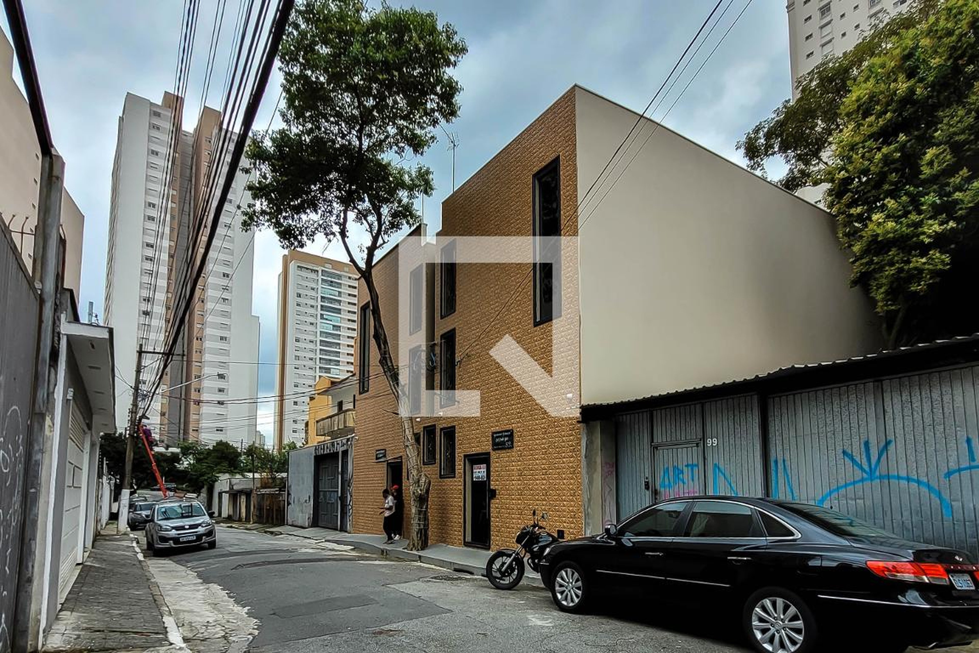 Fachada Condomínio em Rua Desembargador Macedo Viêira, 78