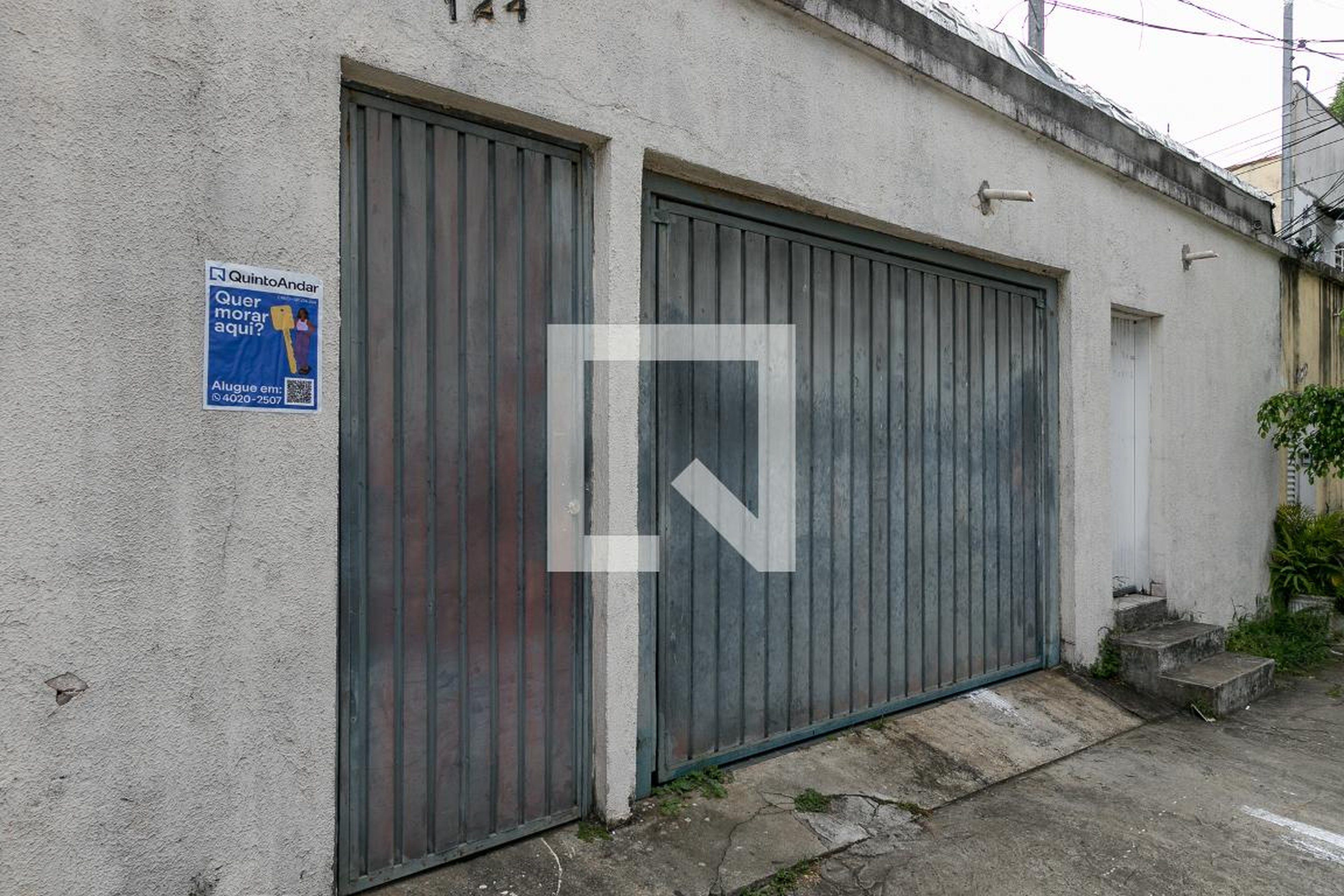 Fachada Condomínio em Rua Demóstenes, 124