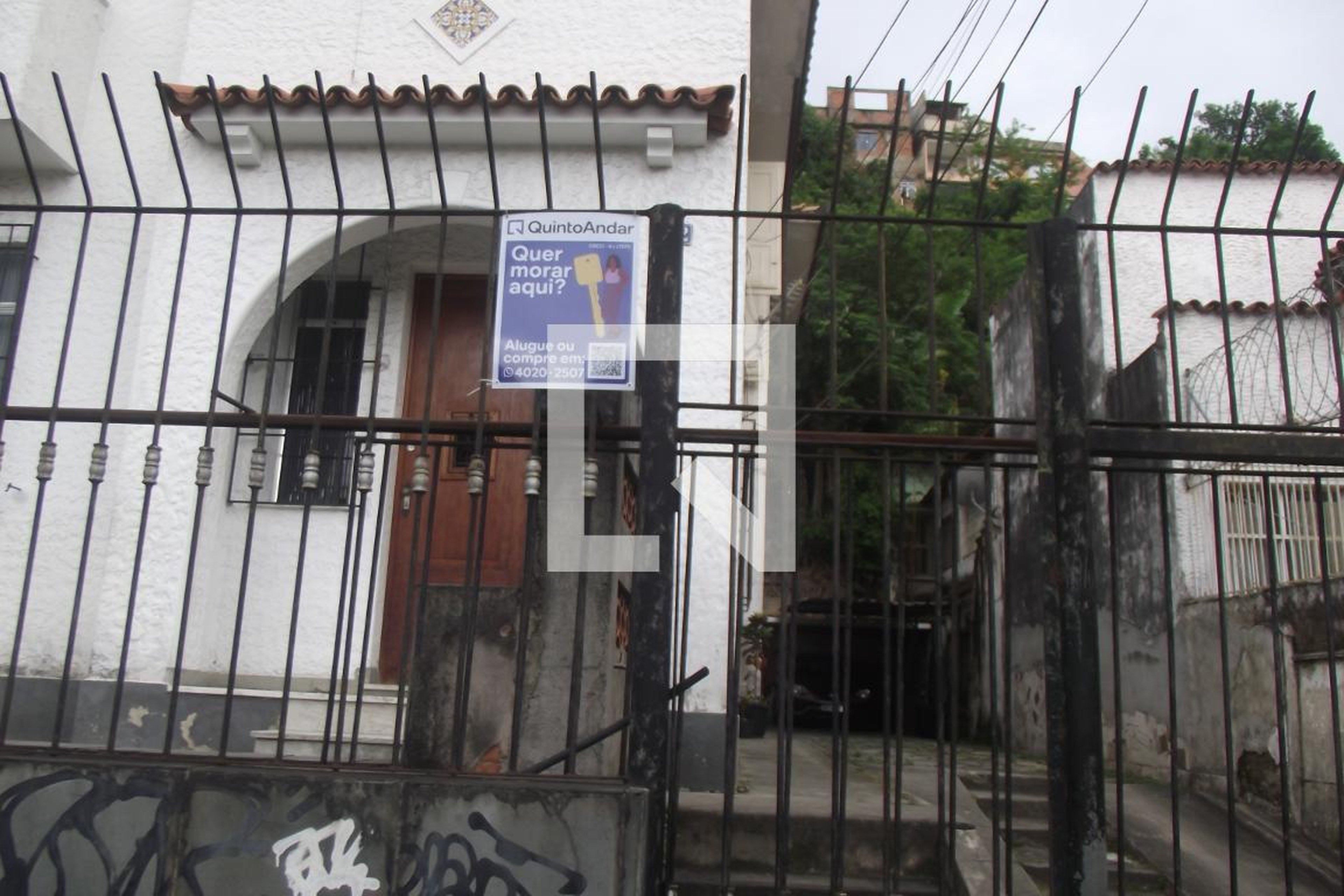 Fachada Condomínio em Rua Maria Antônia, 172