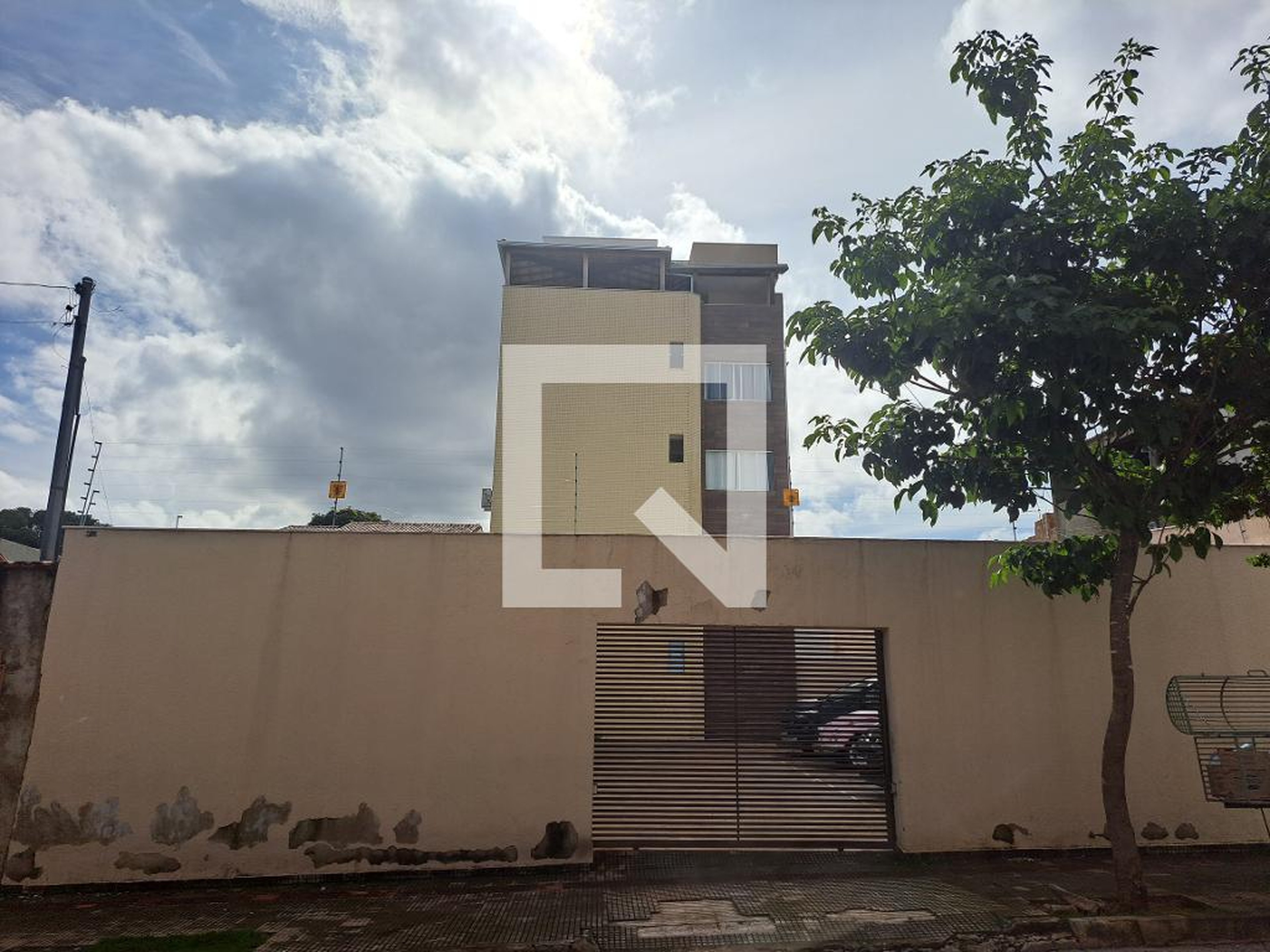 Fachada do Prédio Condomínio em Rua João Alves Teixeira, 115