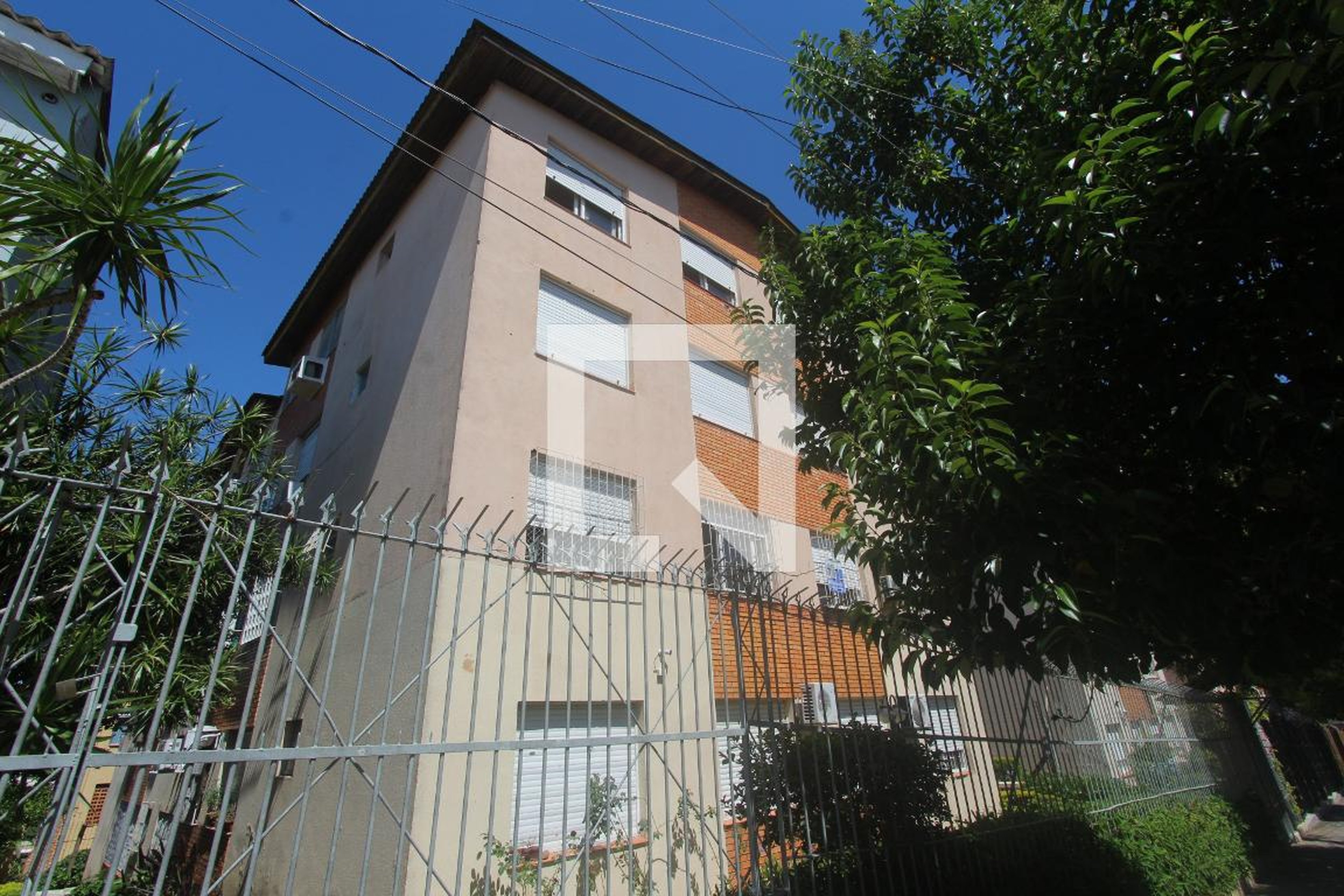 Fachada do Condomínio Edifício Palmeira