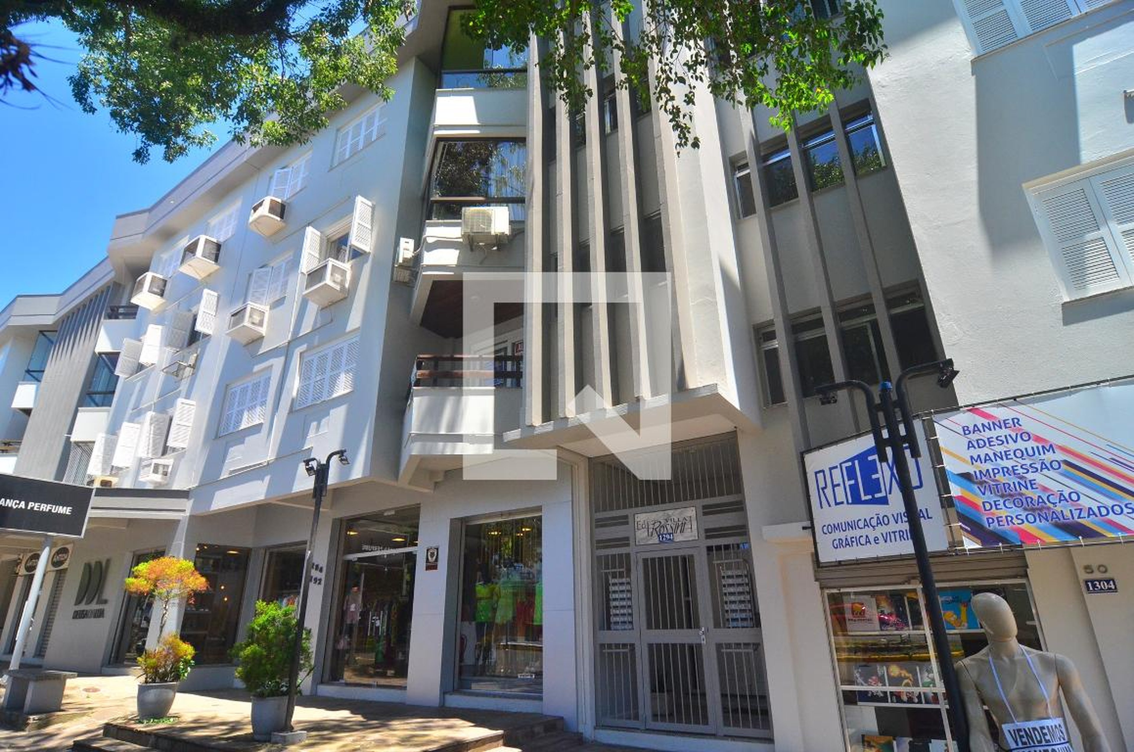 Fachada Condomínio em Rua Monte Castelo, 1294