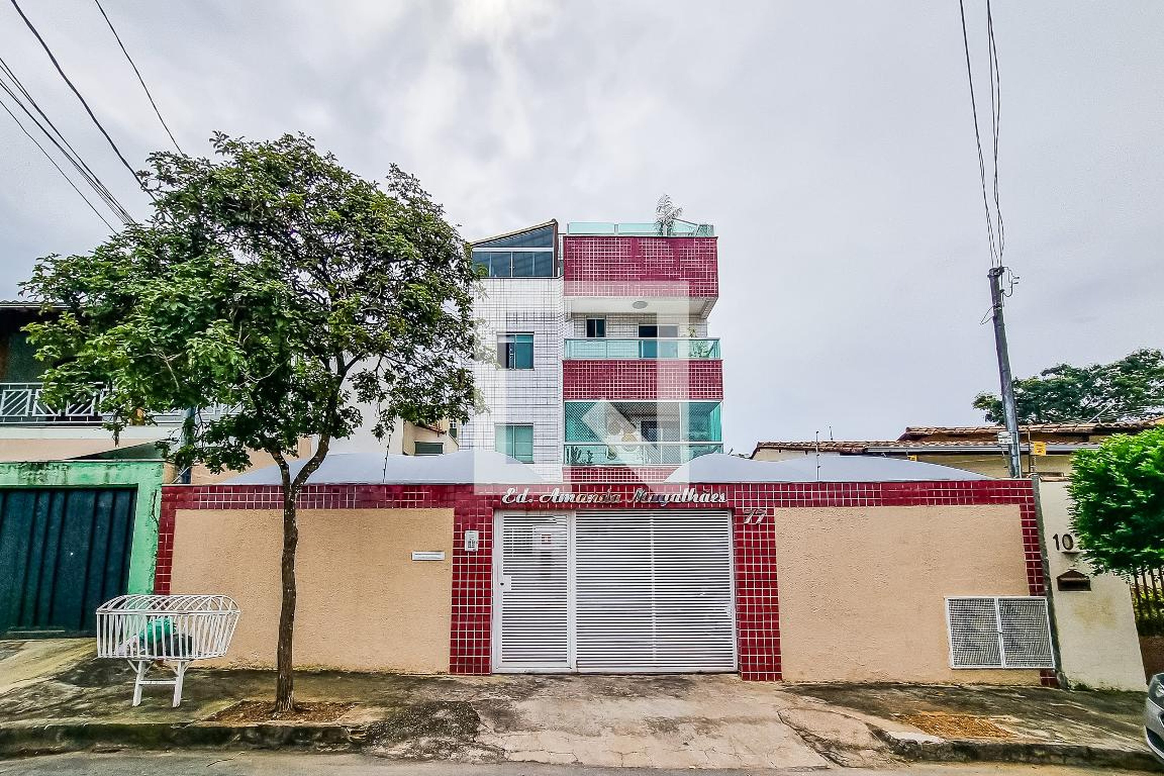 Fachada Condomínio em Rua Arthur Flávio, 77