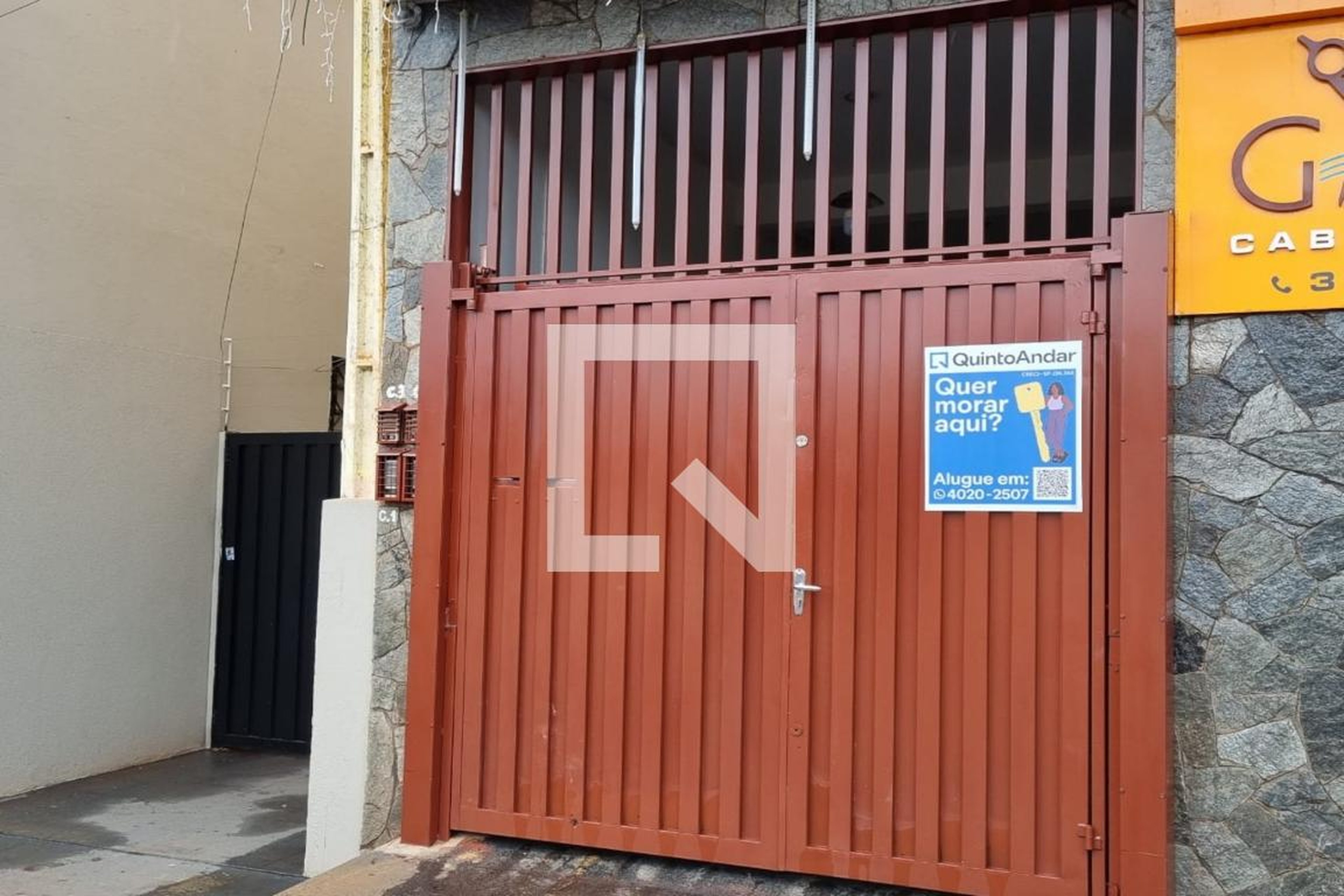 Fachada Condomínio em Rua Coronel Camisão, 1294