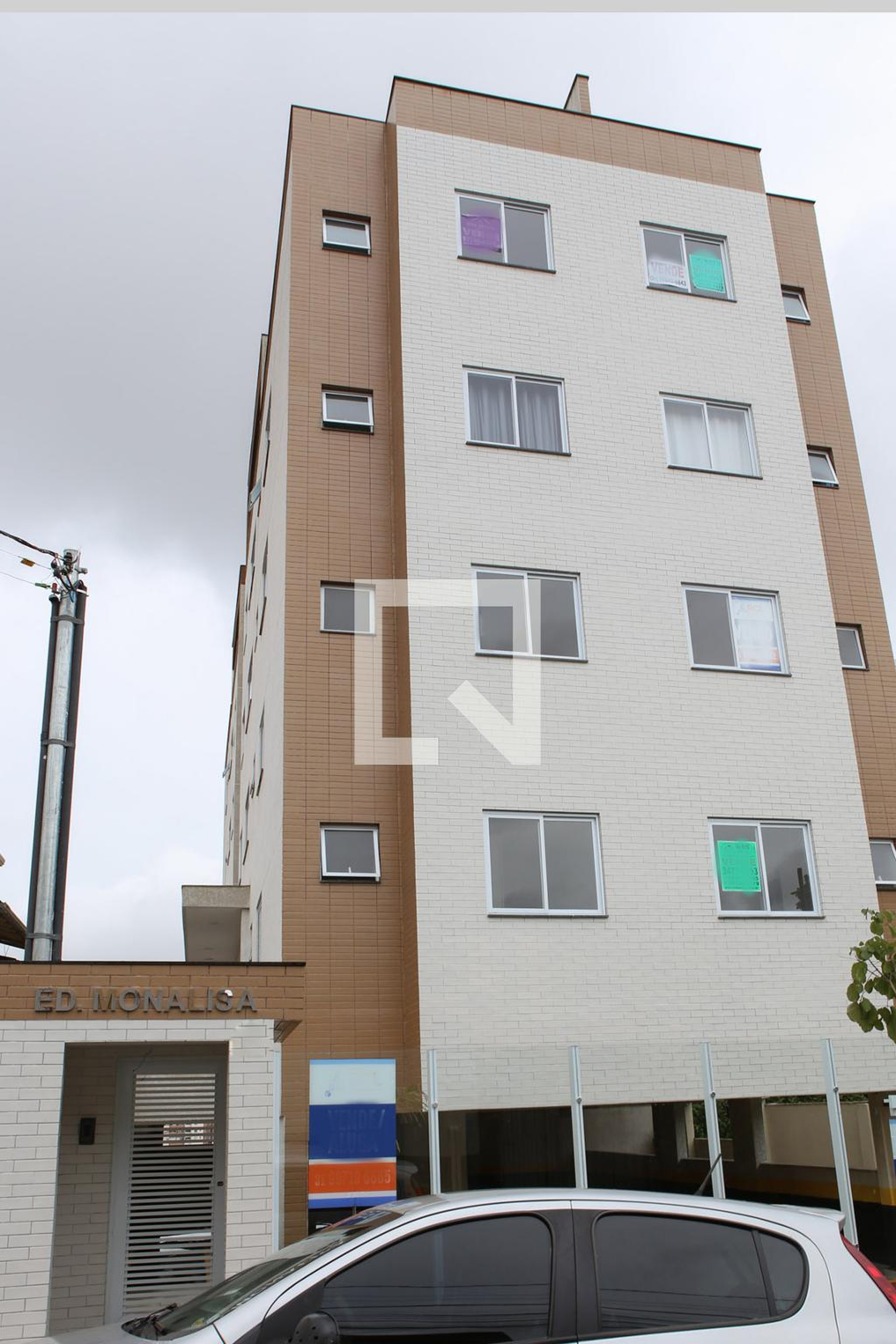 Fachada do Prédio Condomínio em Rua Zilah Souza Spósito, 60