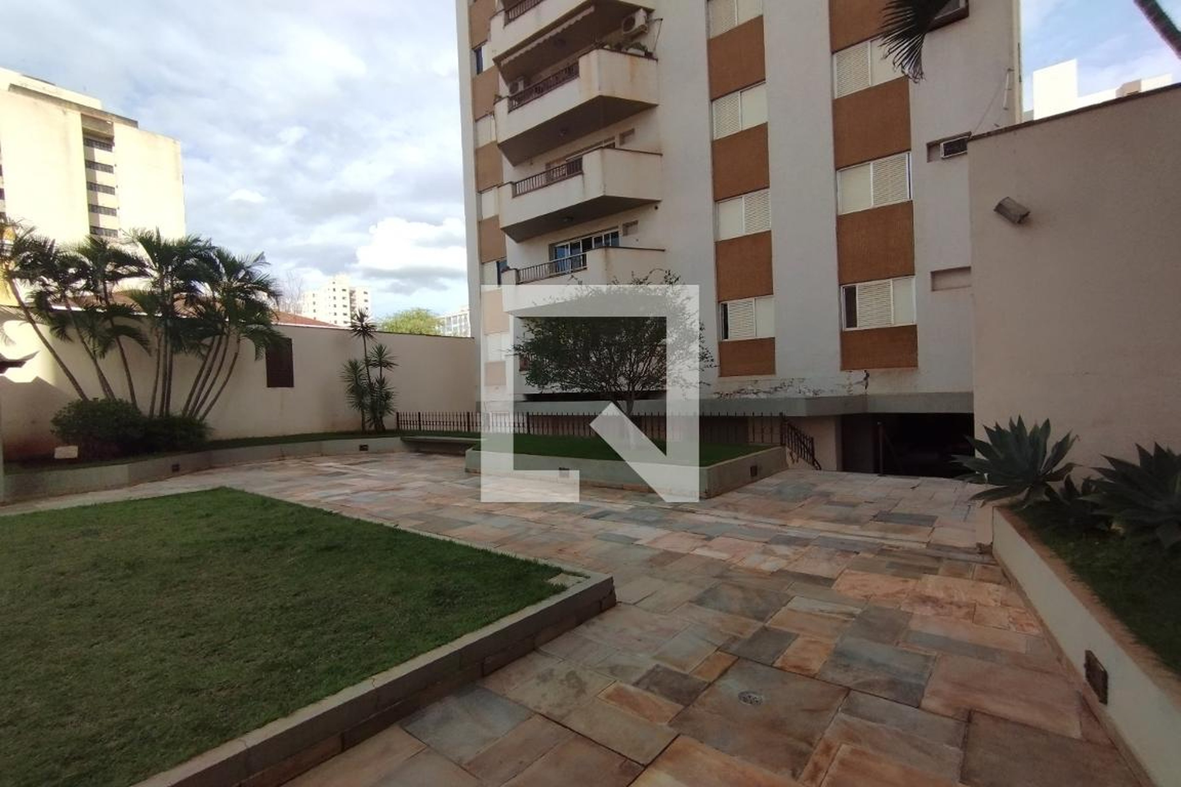 Área Externa - Edificio Daniela