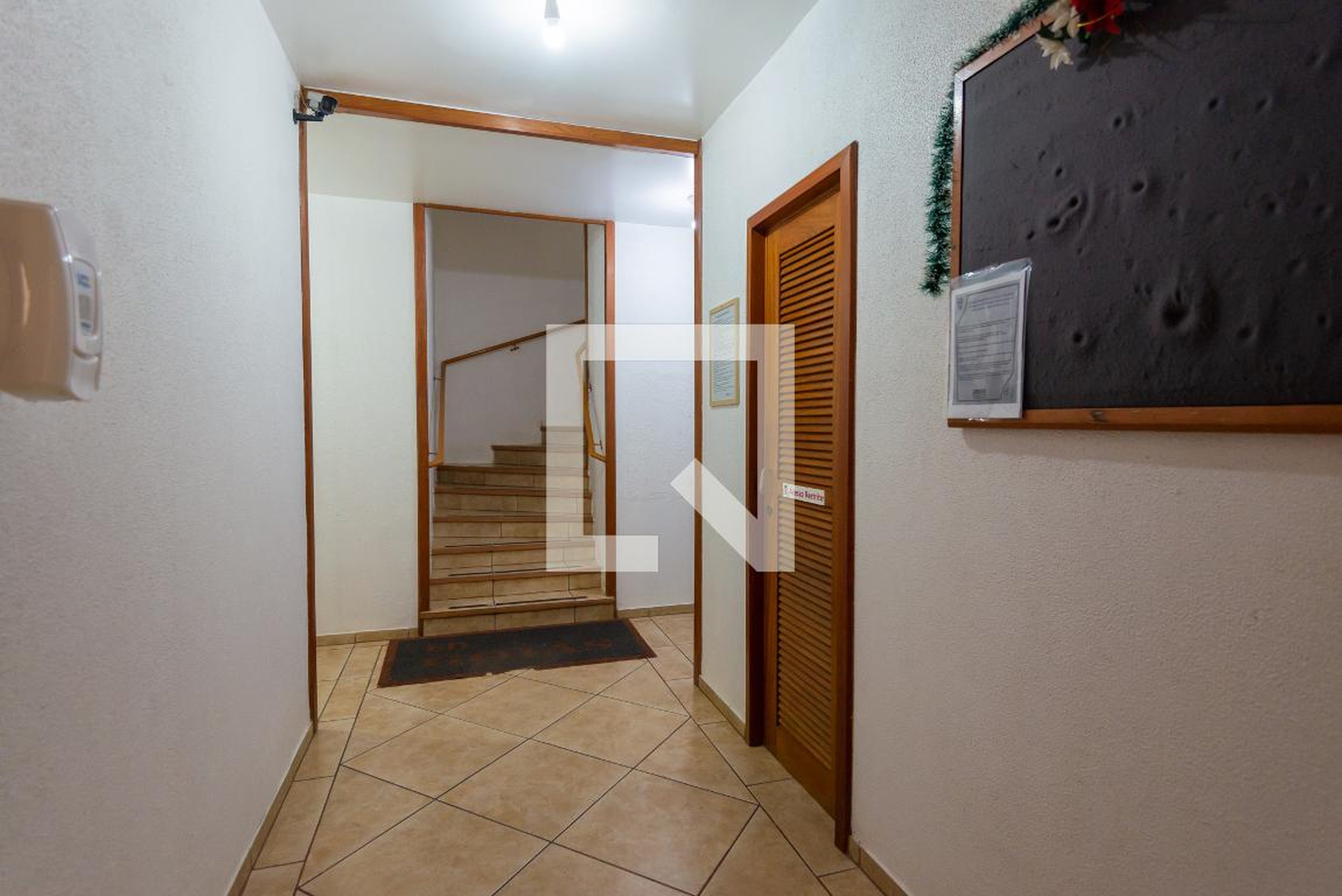 Hall de entrada - Jardim Cristal