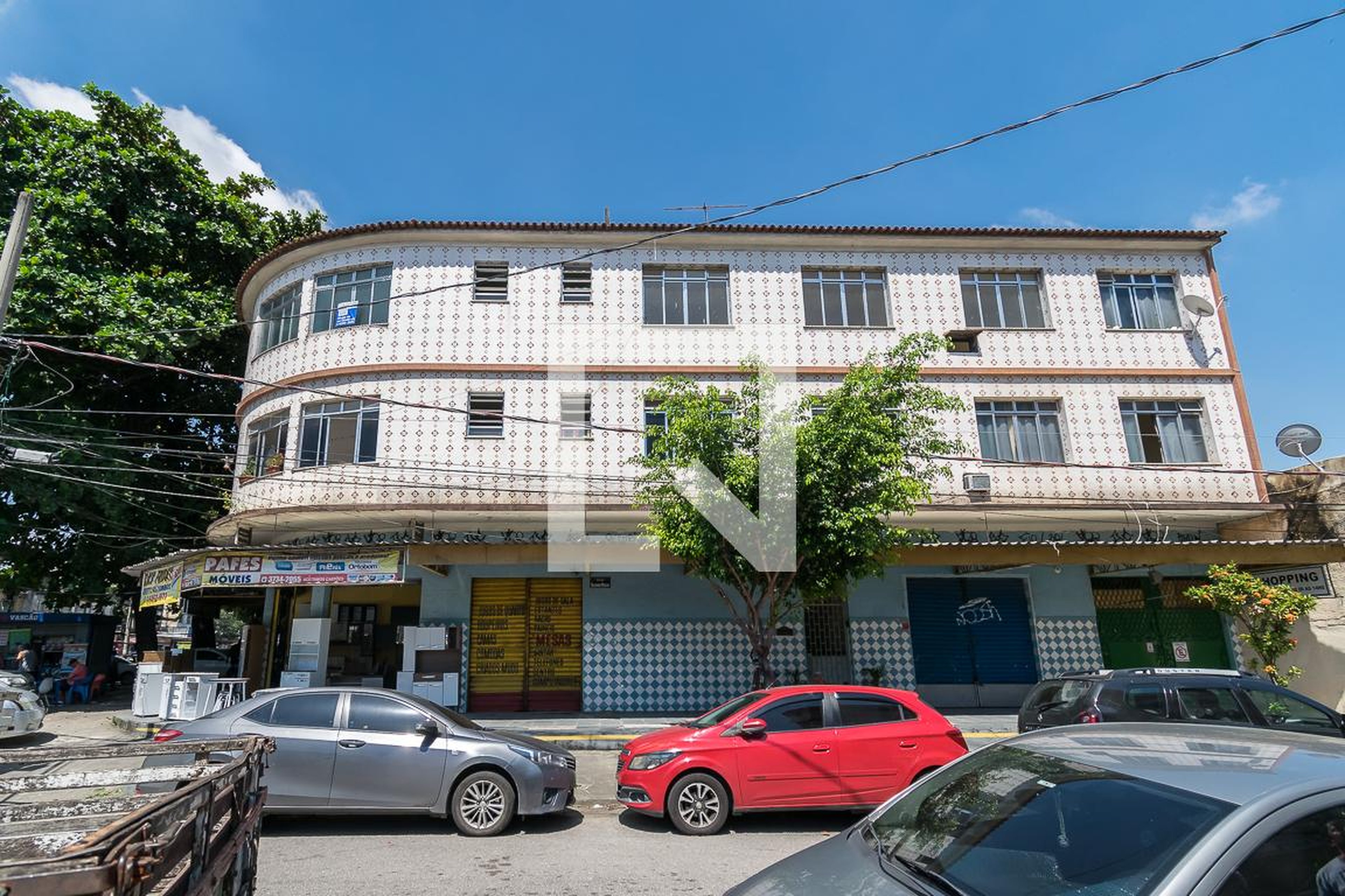 Fachada do Prédio Condomínio em Rua Valdemar Mangini, 07
