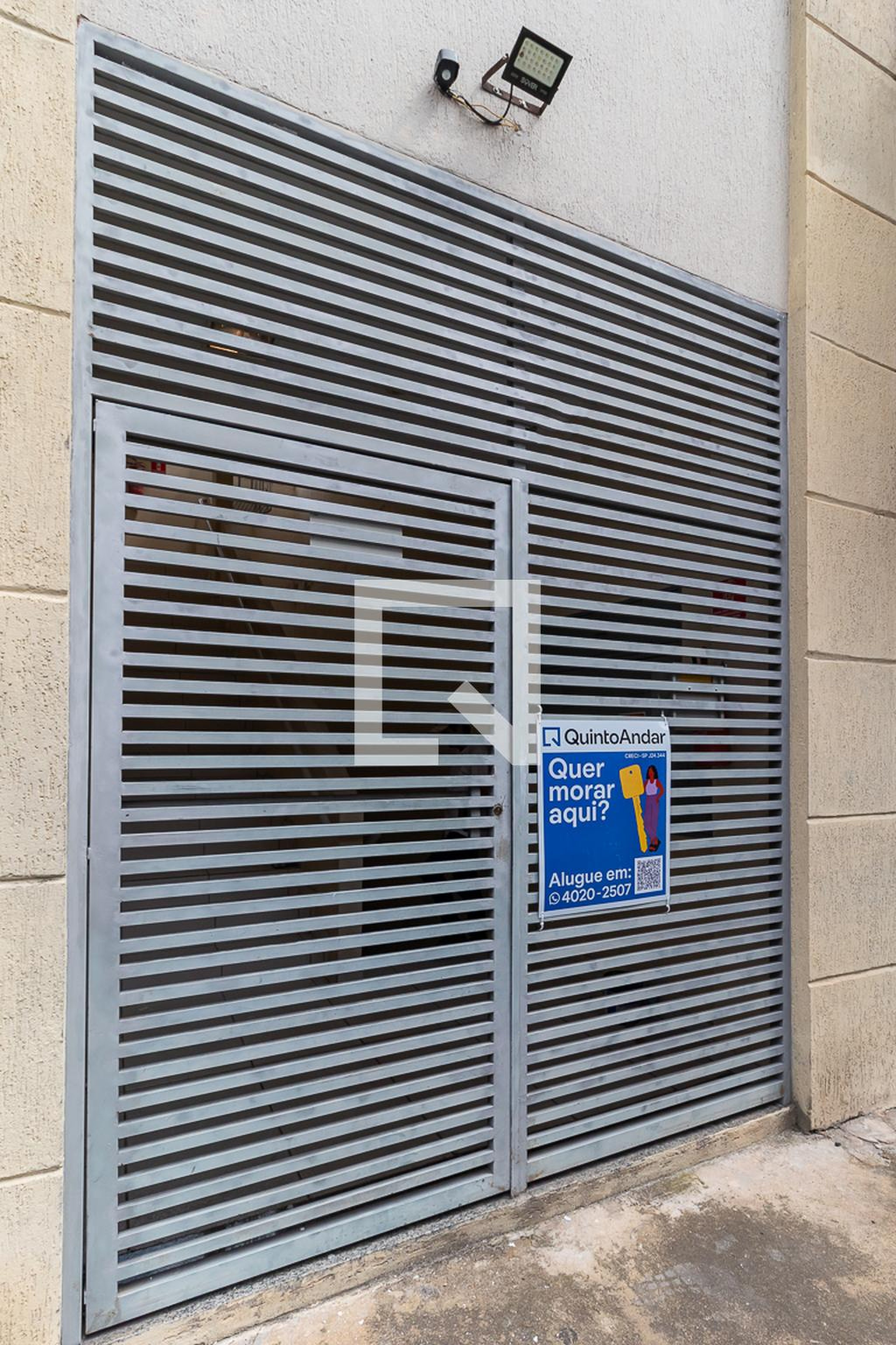 Fachada Condomínio em Rua Dário Carneiro, 191