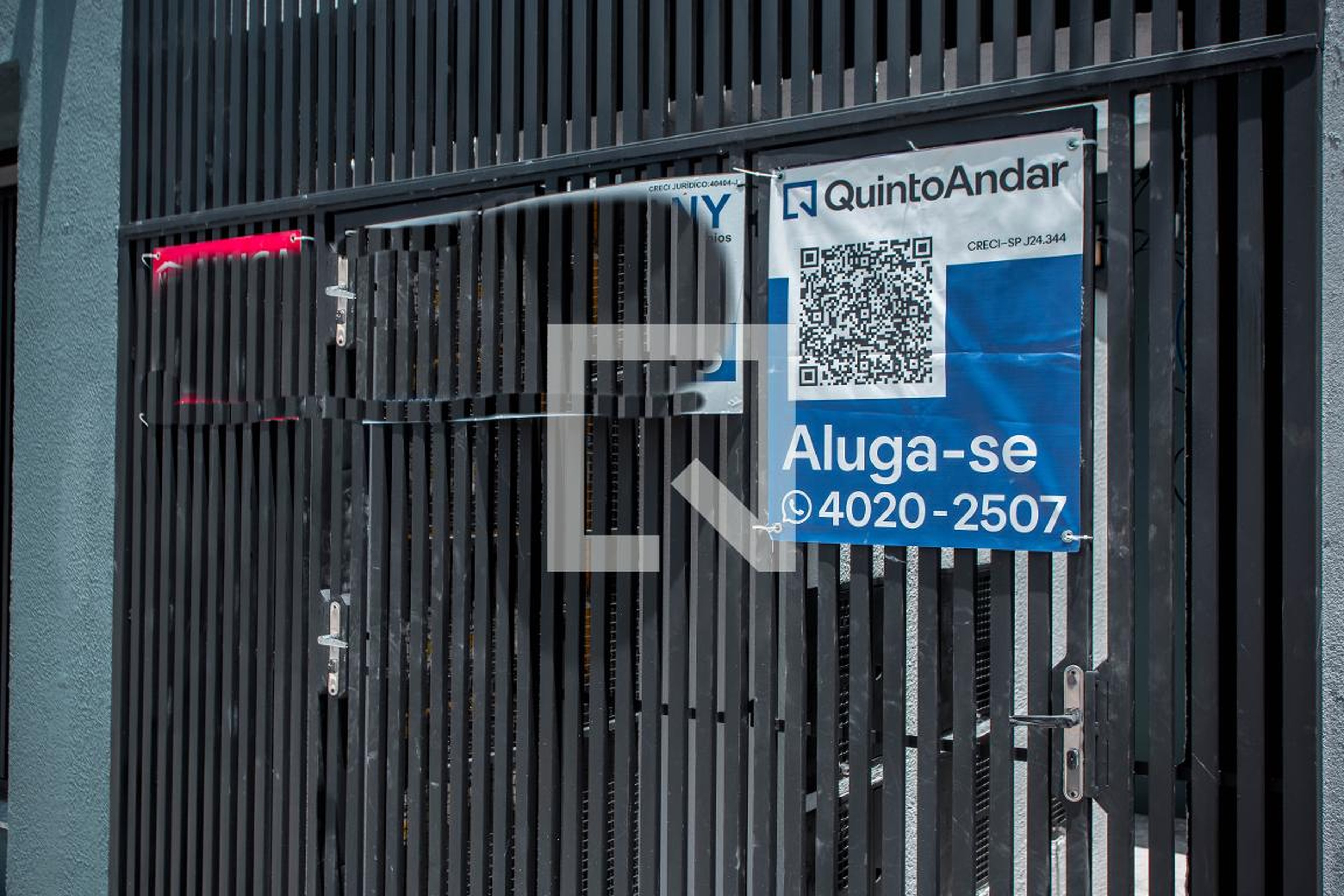 Fachada Condomínio em Rua Américo Samarone, 556