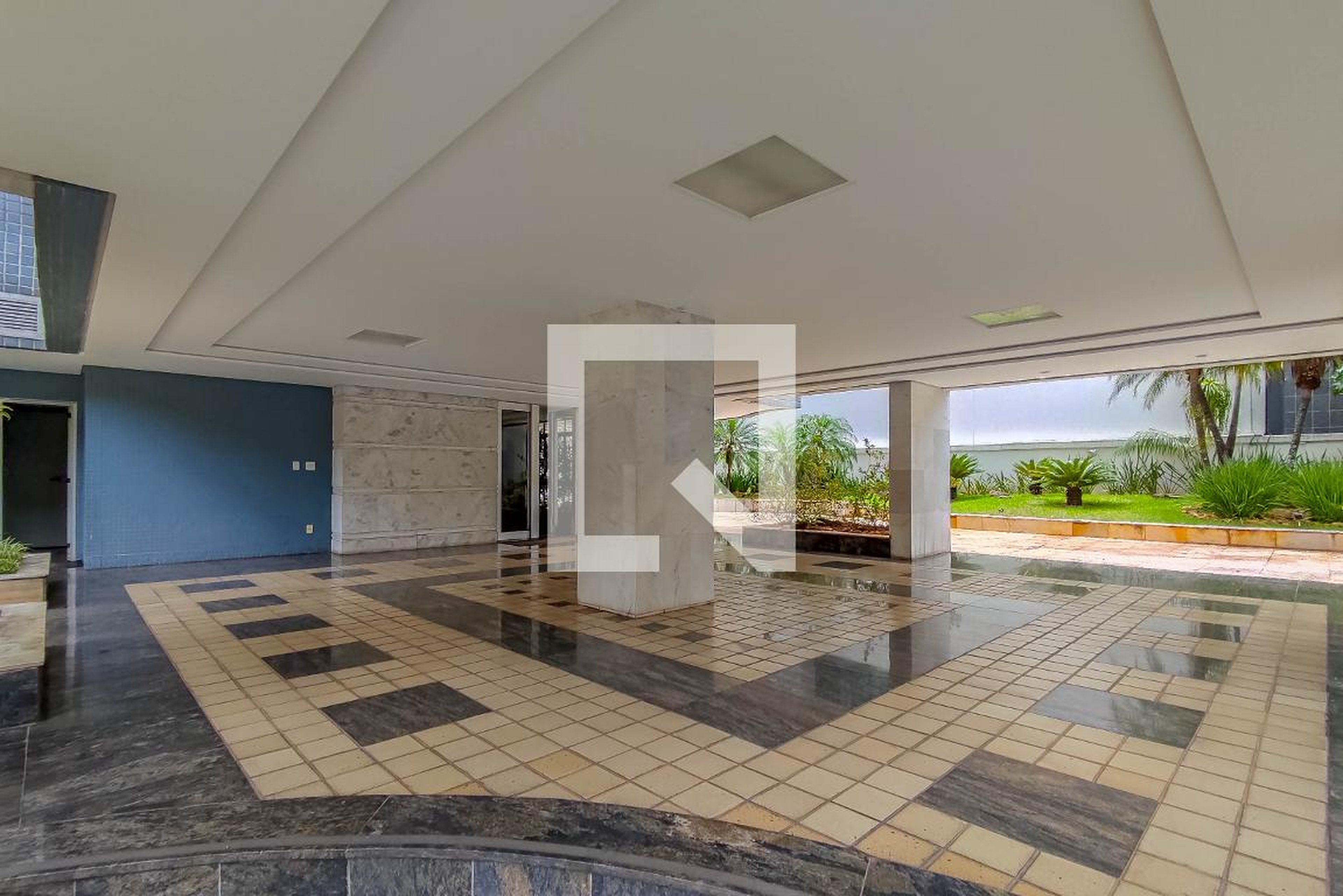 Entrada Edifício Bronze di Riace