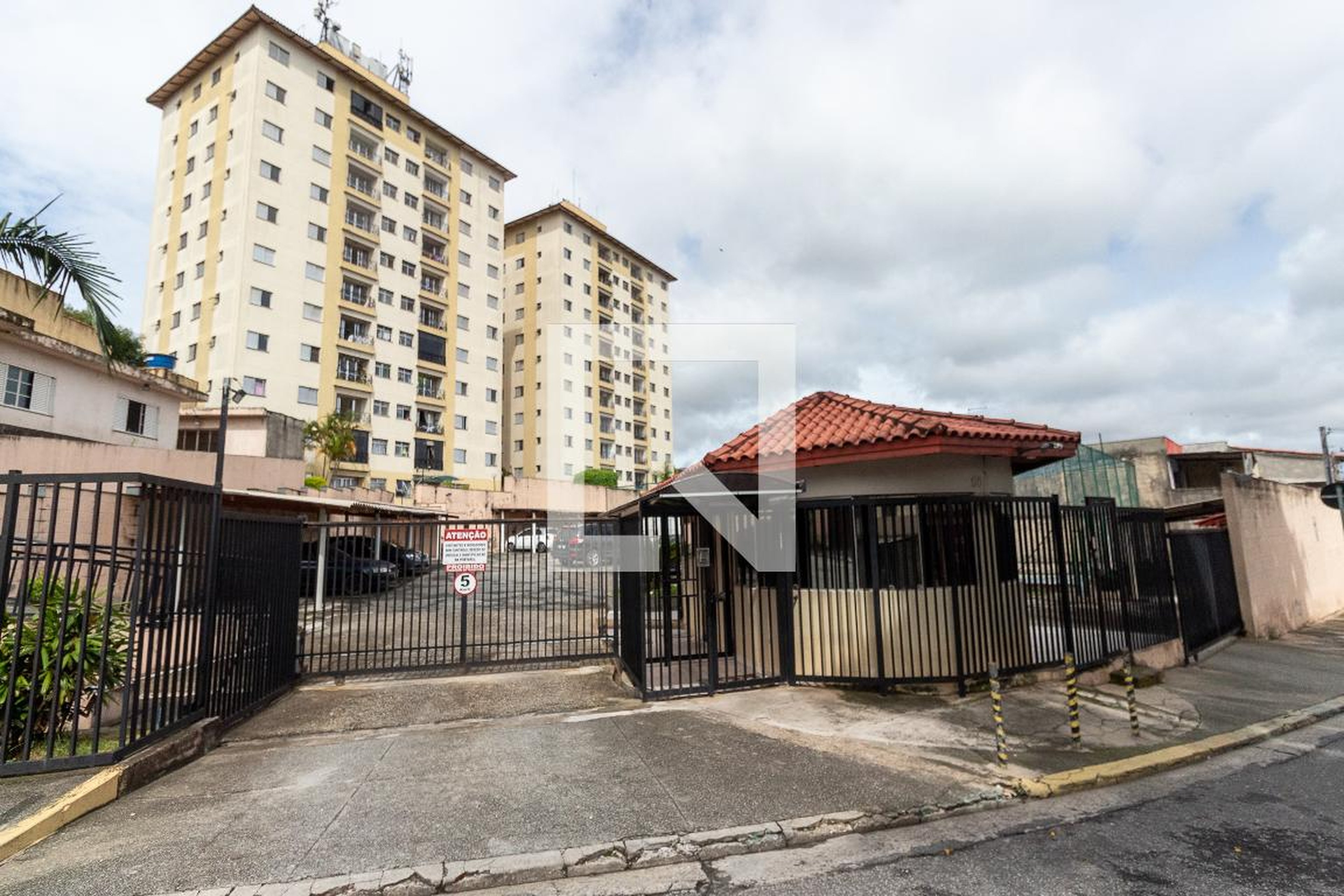 Fachada do Prédio Condomínio Conjunto Residencial Penha de França I