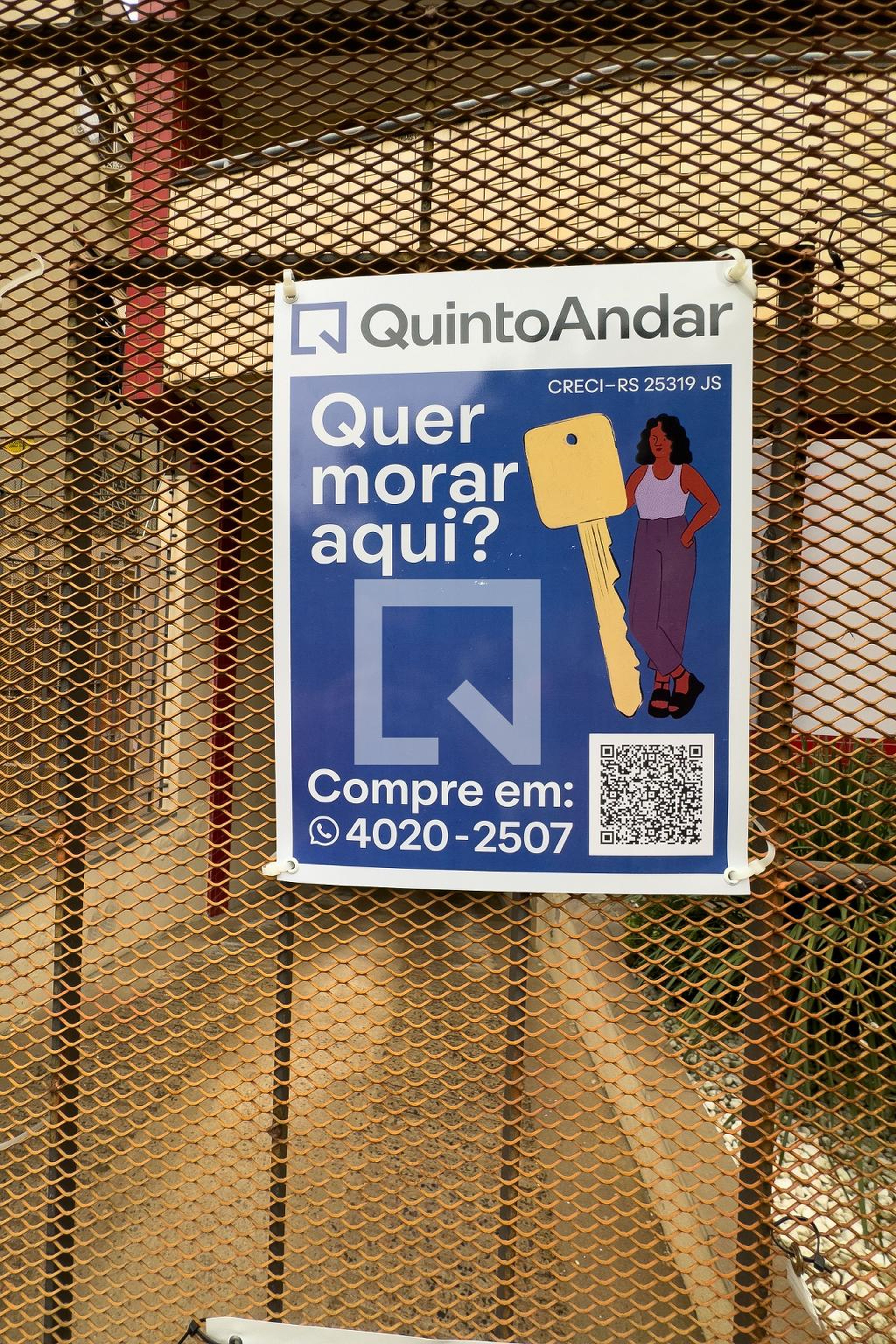 Fachada Condomínio em Rua Almirante Gonçalves, 188