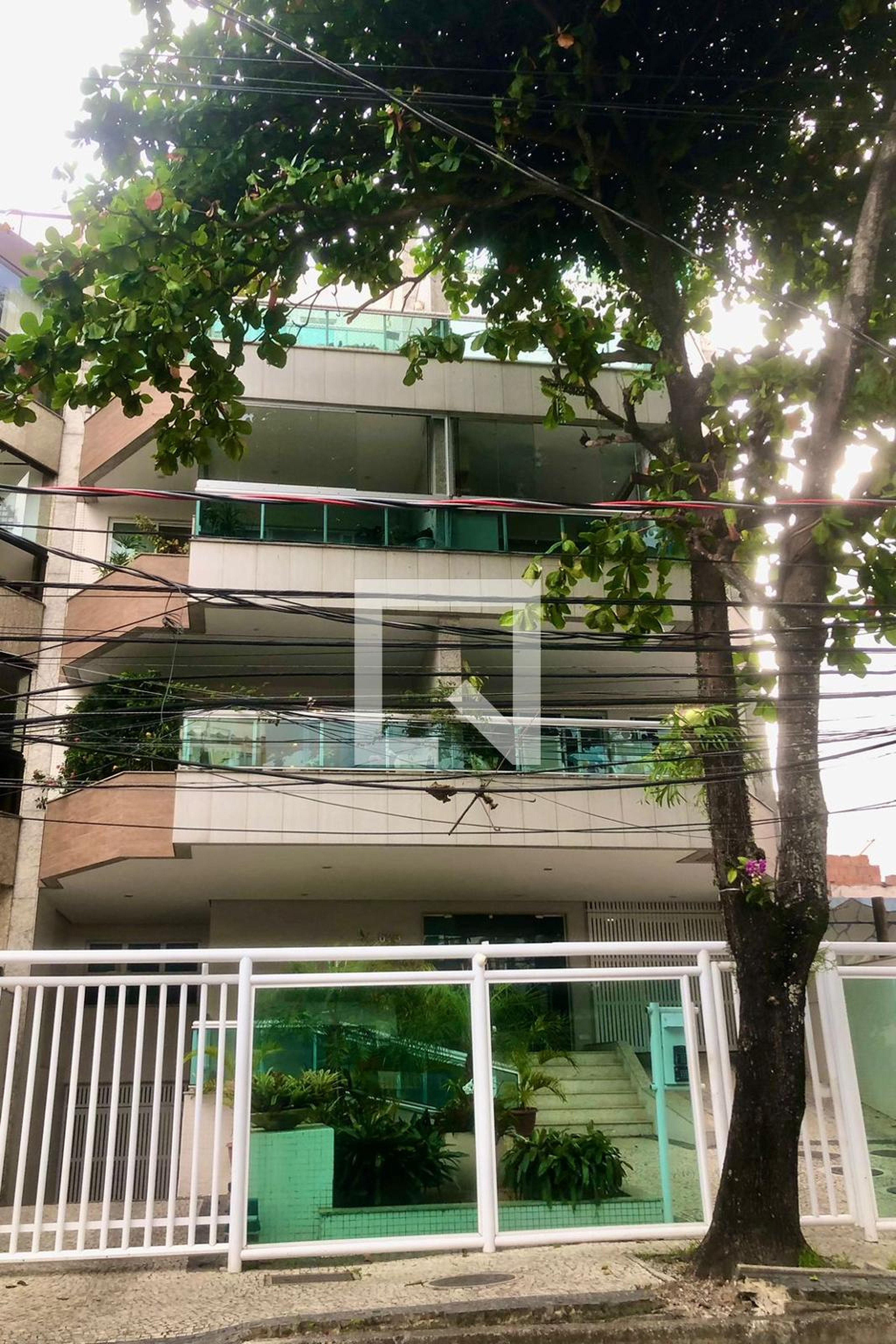 Fachada do Prédio Condomínio em Avenida General Guedes da Fontoura, 623