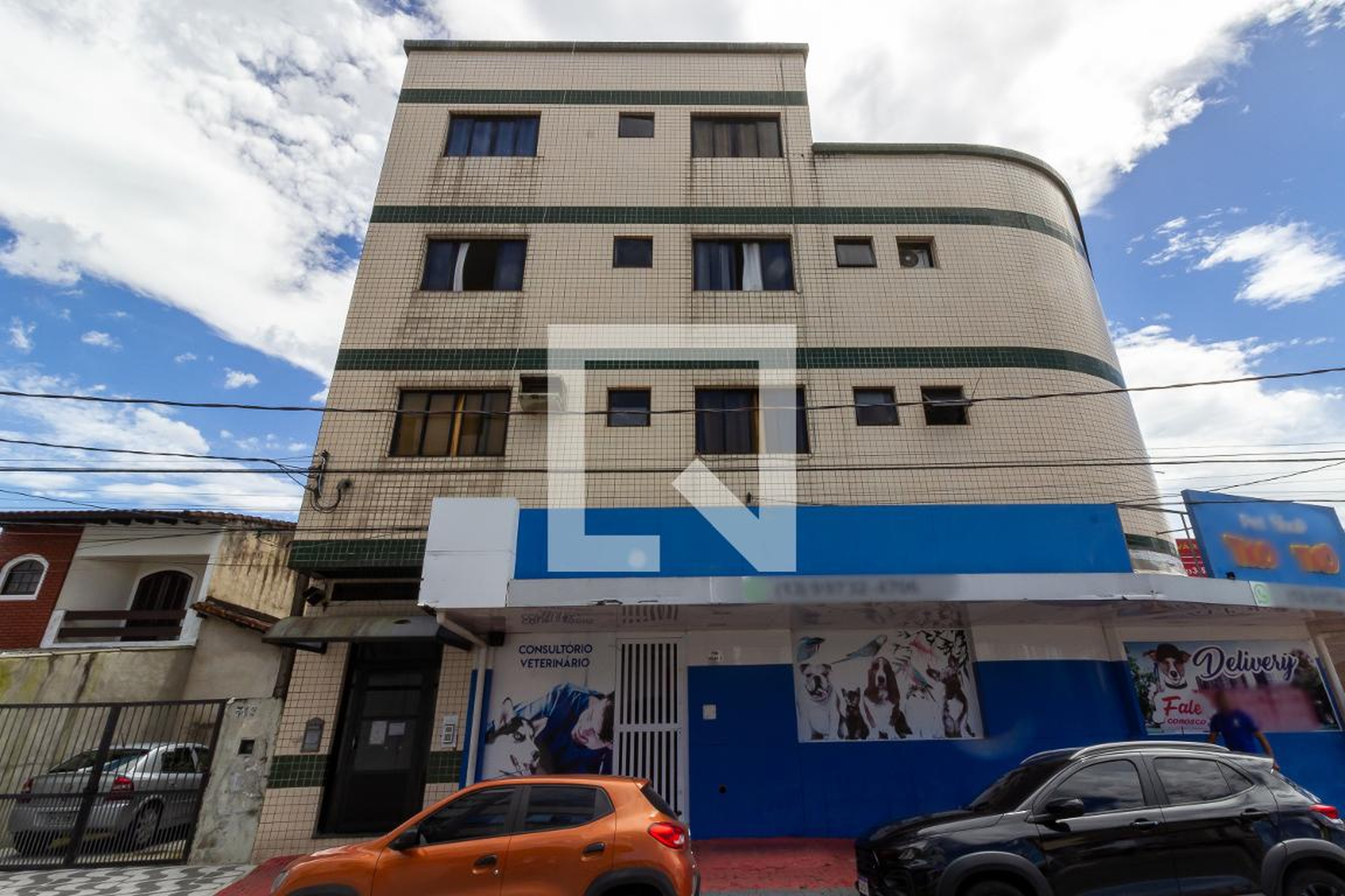 Fachada Edifício Comercial Suzuki