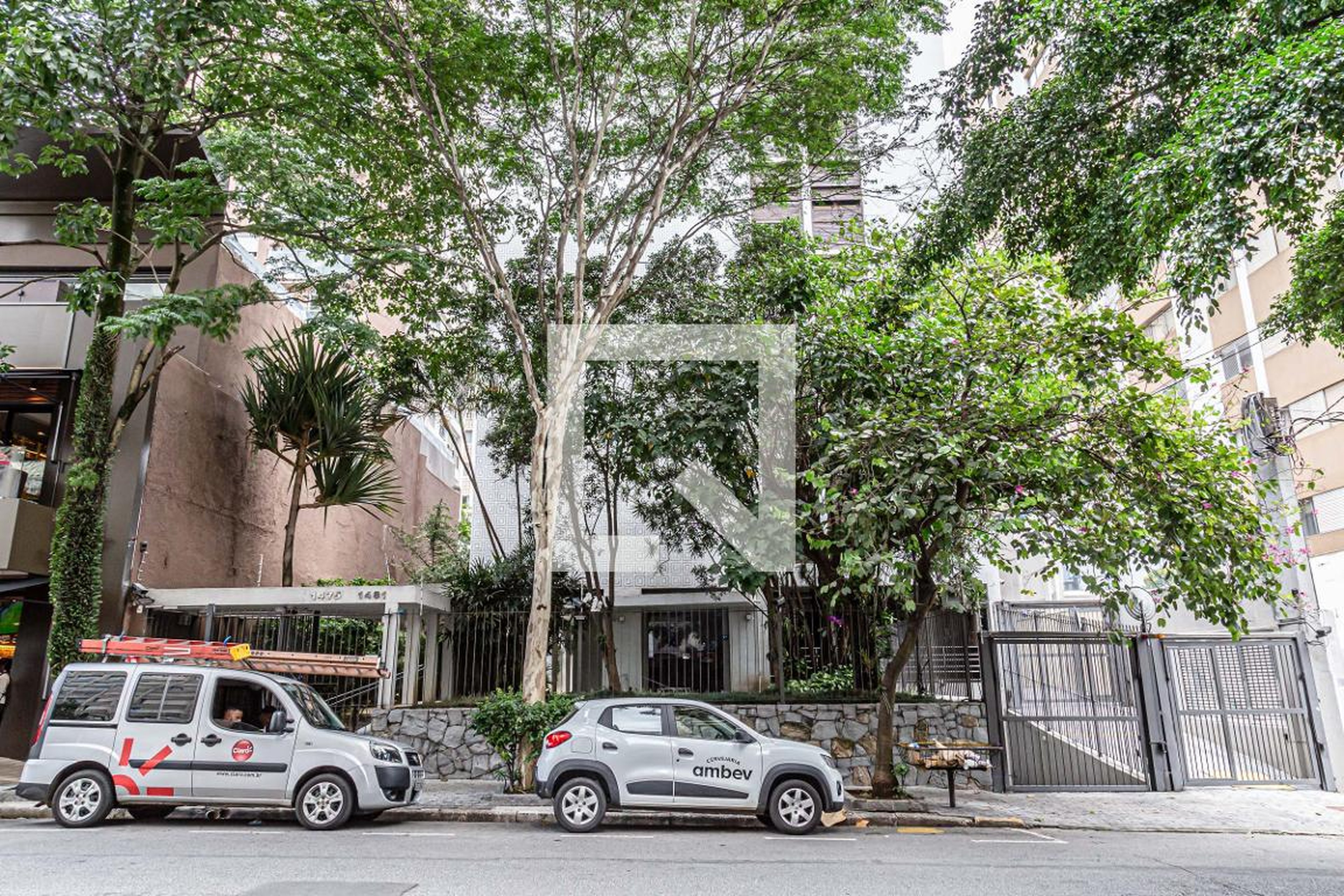 Fachada do Prédio Edifício Artemes