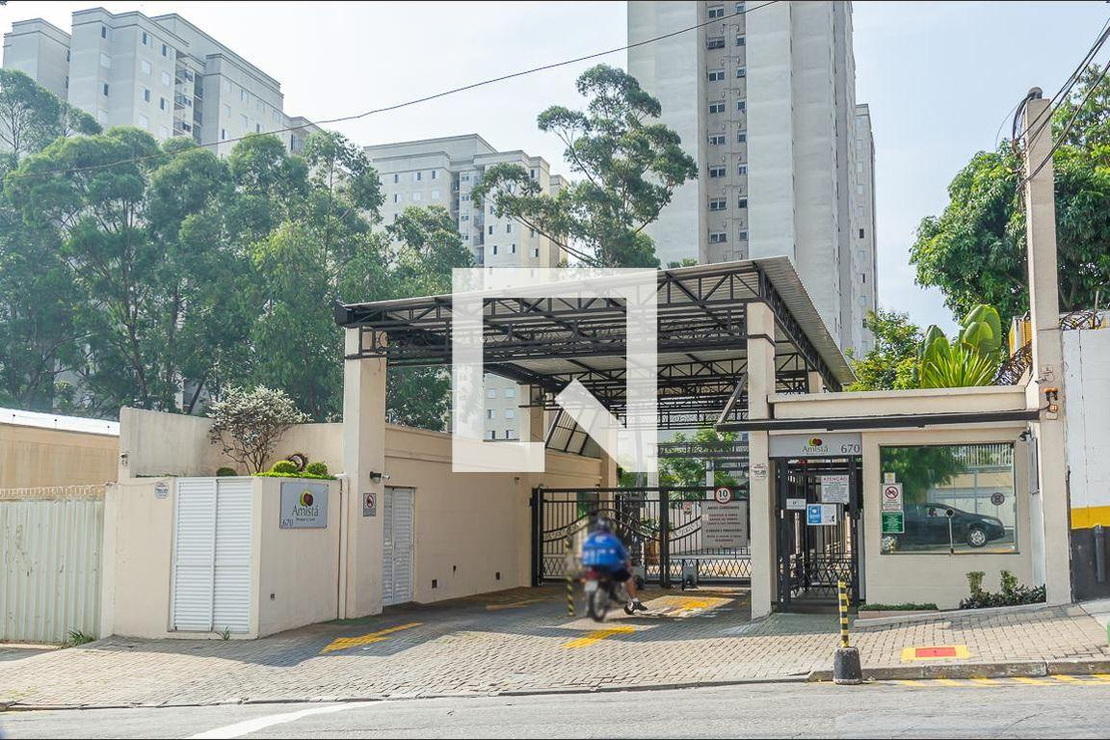 Fachada Condomínio Amistá Bosque e Lazer