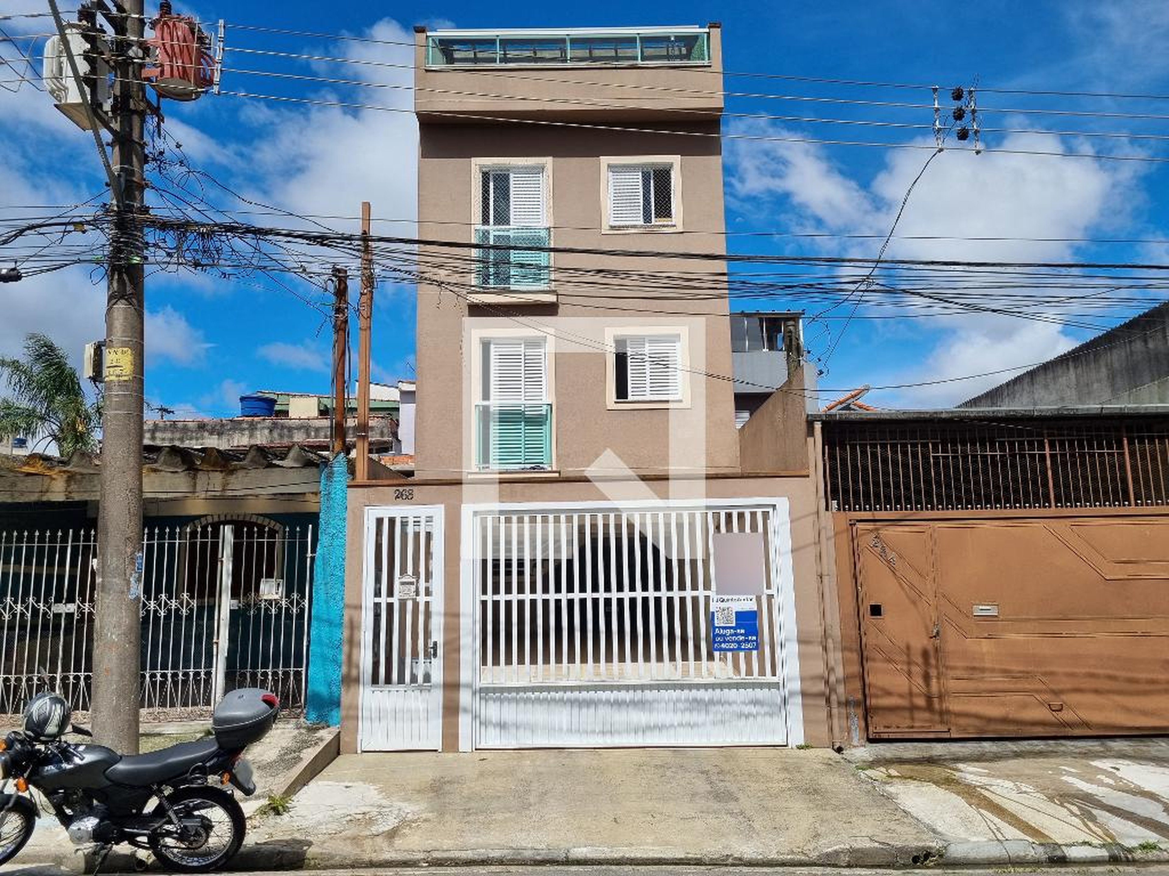 Fachada Condomínio em Avenida Marginal Itrapoã, 268