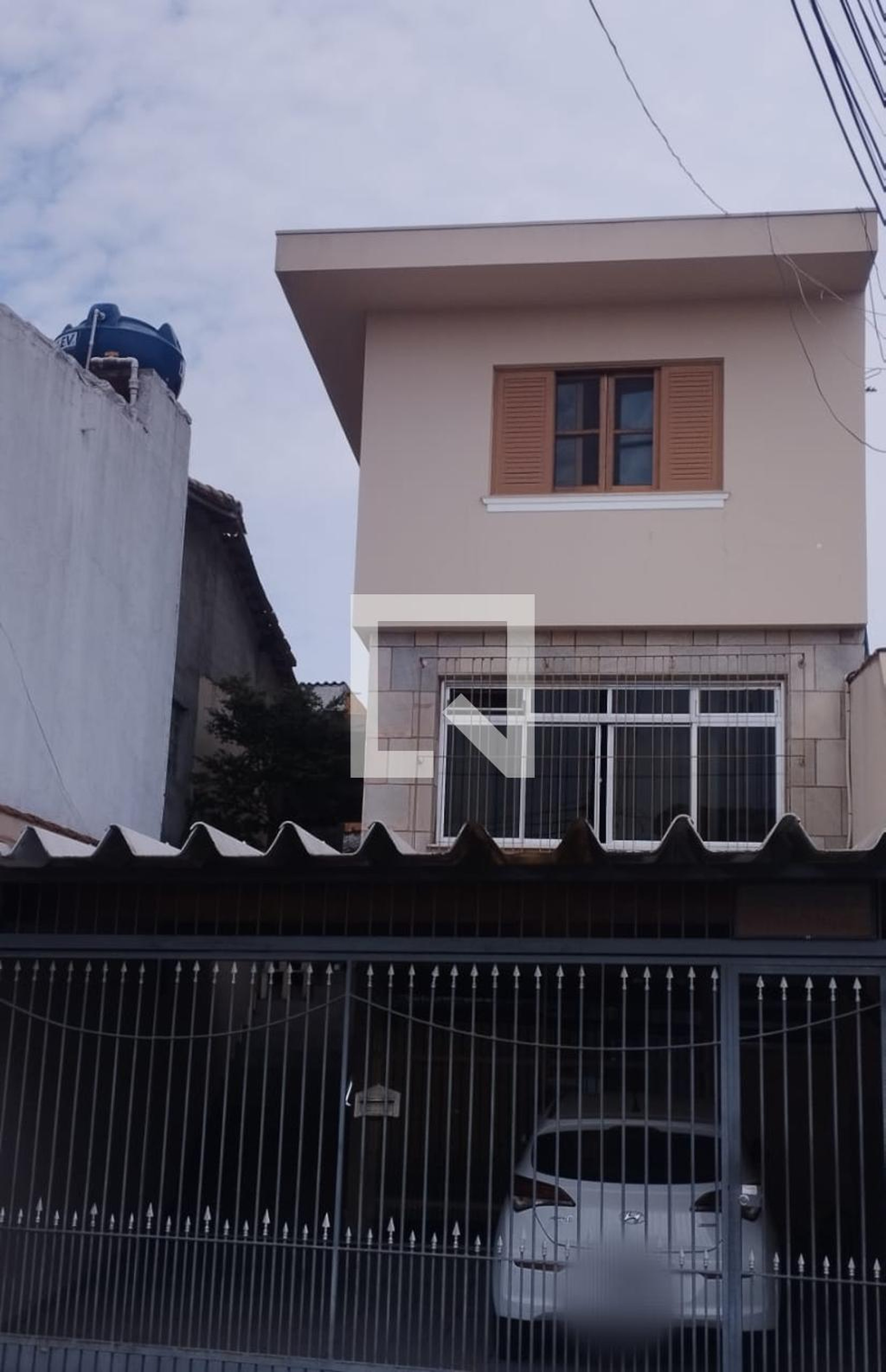 Fachada Condomínio em Rua Eduardo Pereira, 402