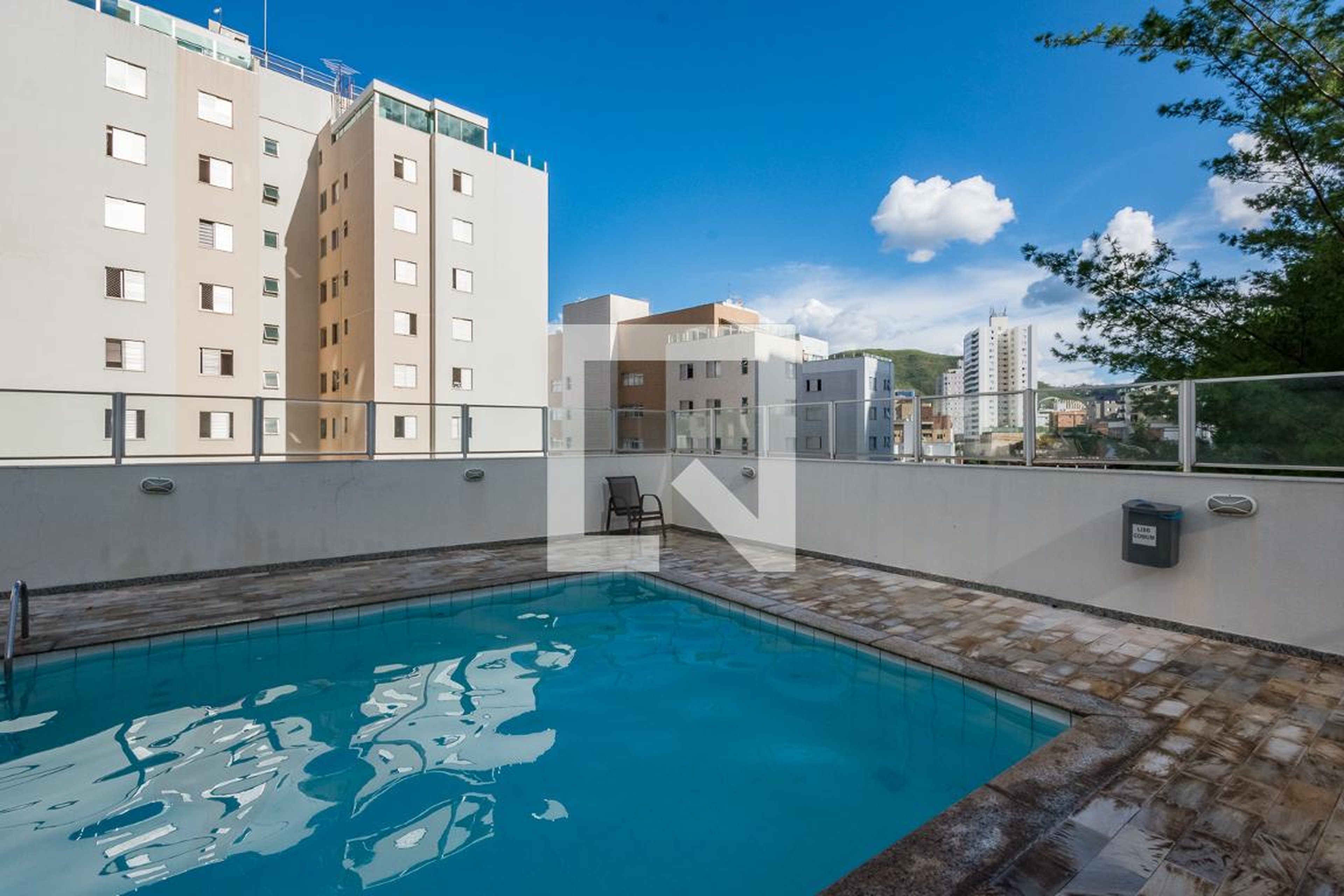 Piscina - Edifício Acacia