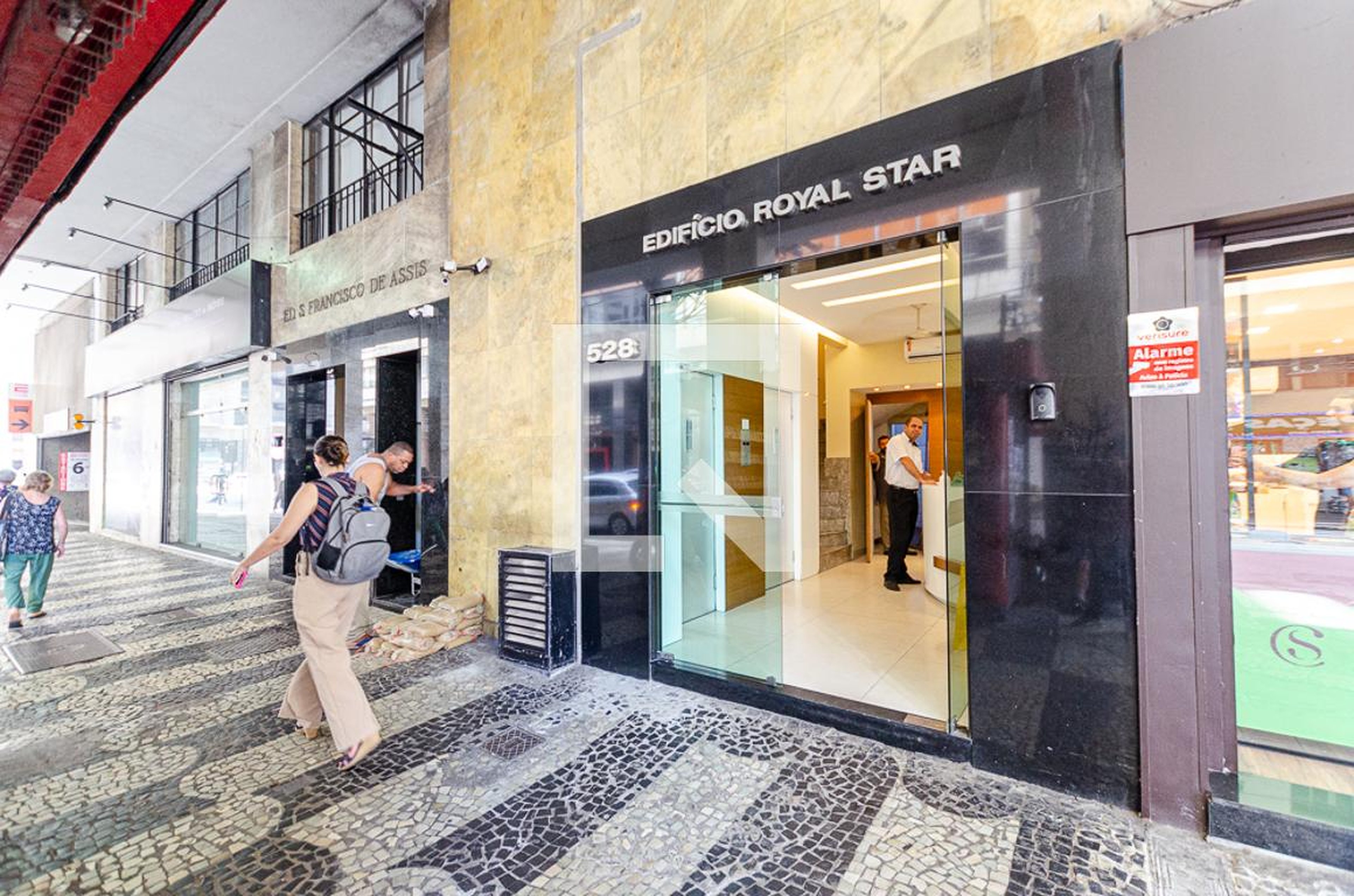 Entrada - Royal Star