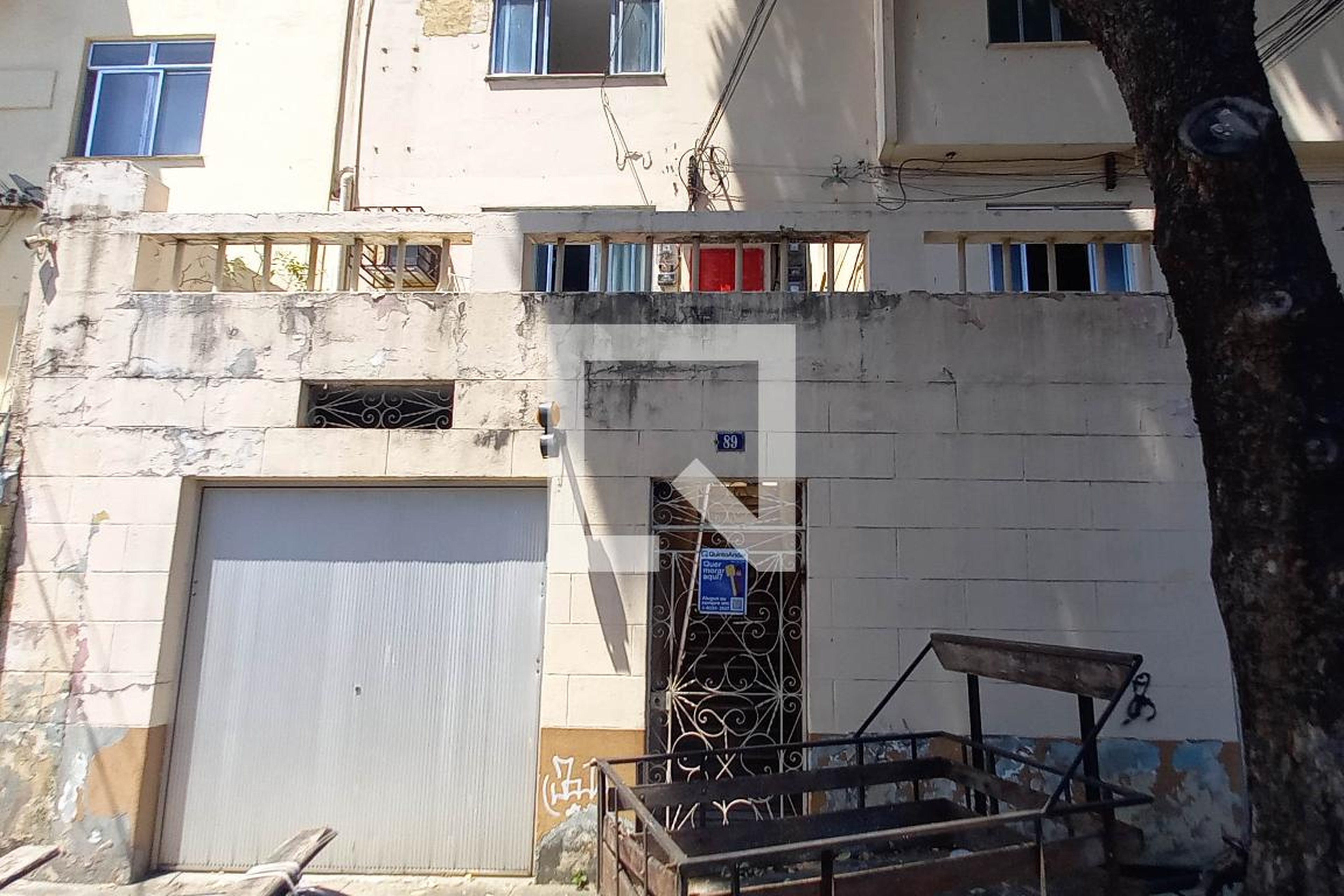 Fachada Condomínio em Rua Cintra, 89