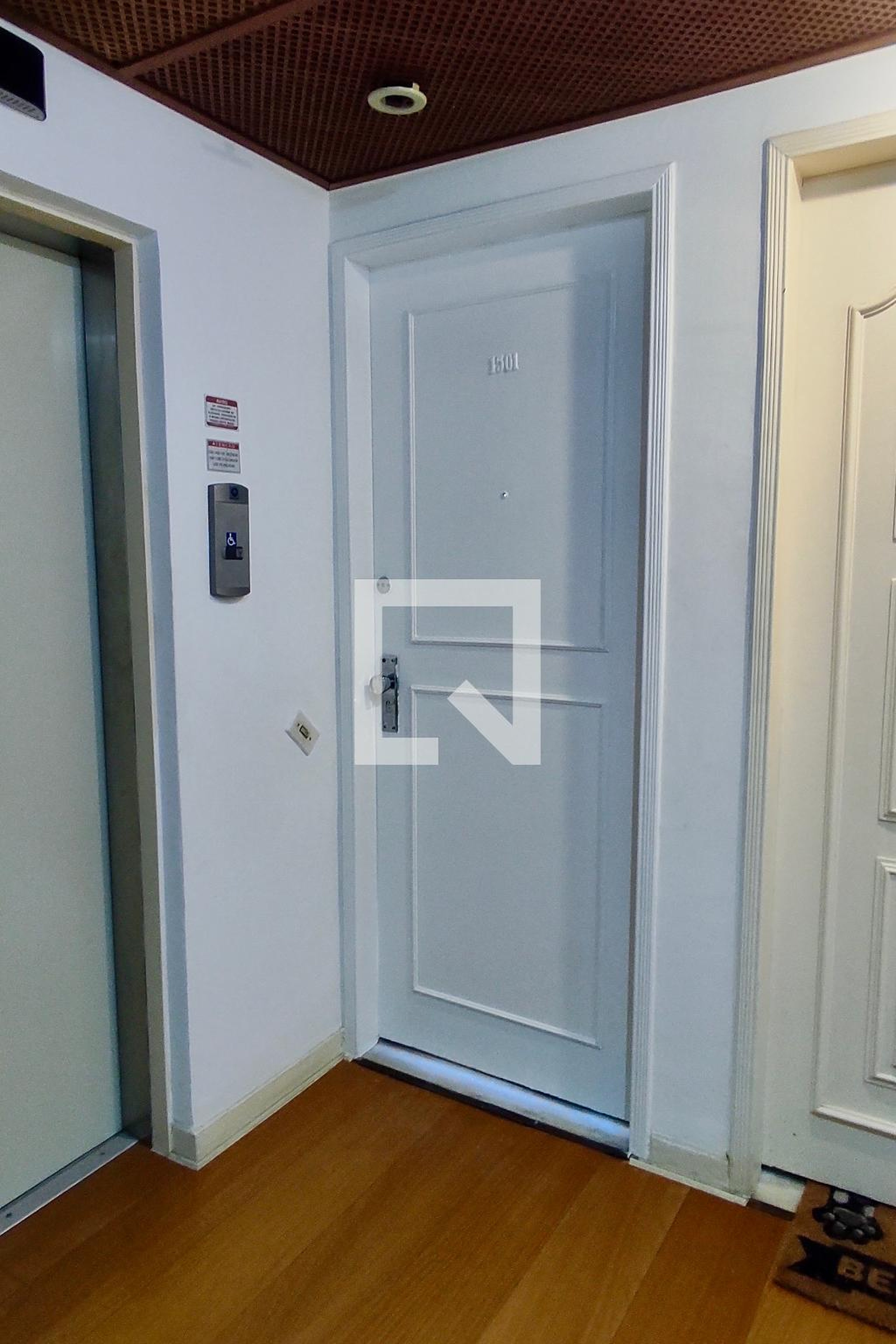 Hall de entrada - Edifício Residencial Cândido Portinari  (Lagoa)