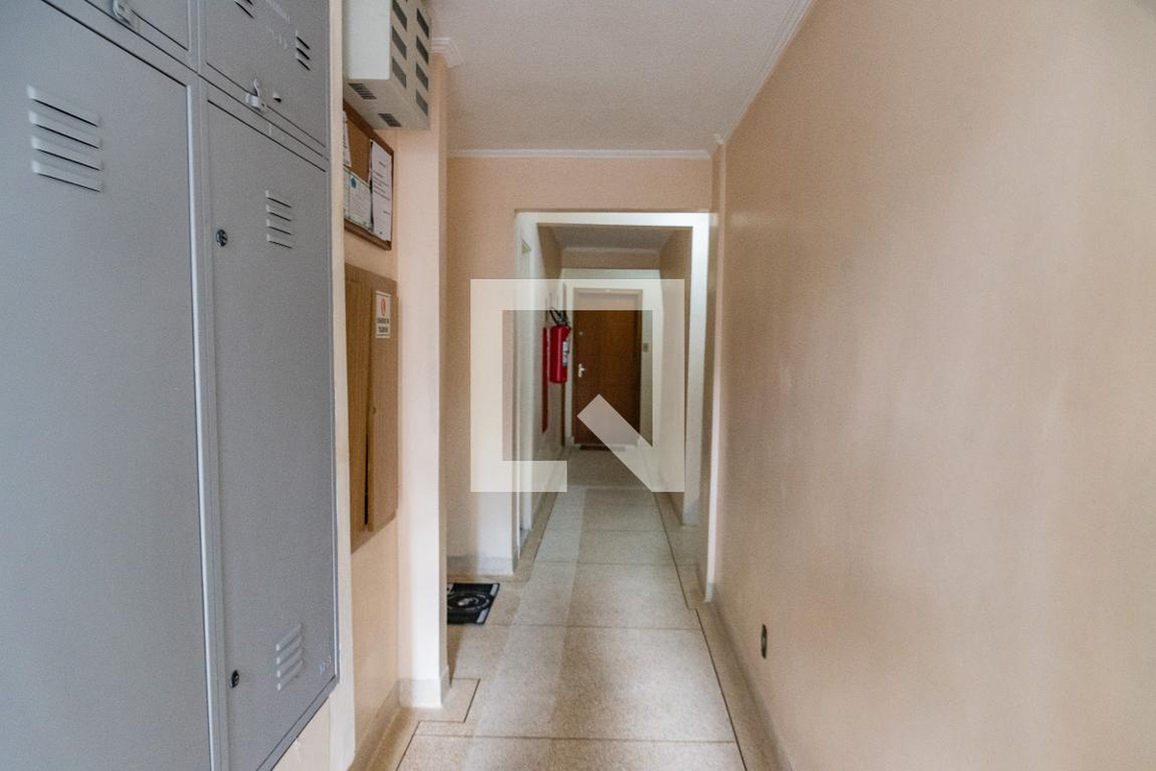 Hall de entrada - Maria Bucalém Haddad - BL E