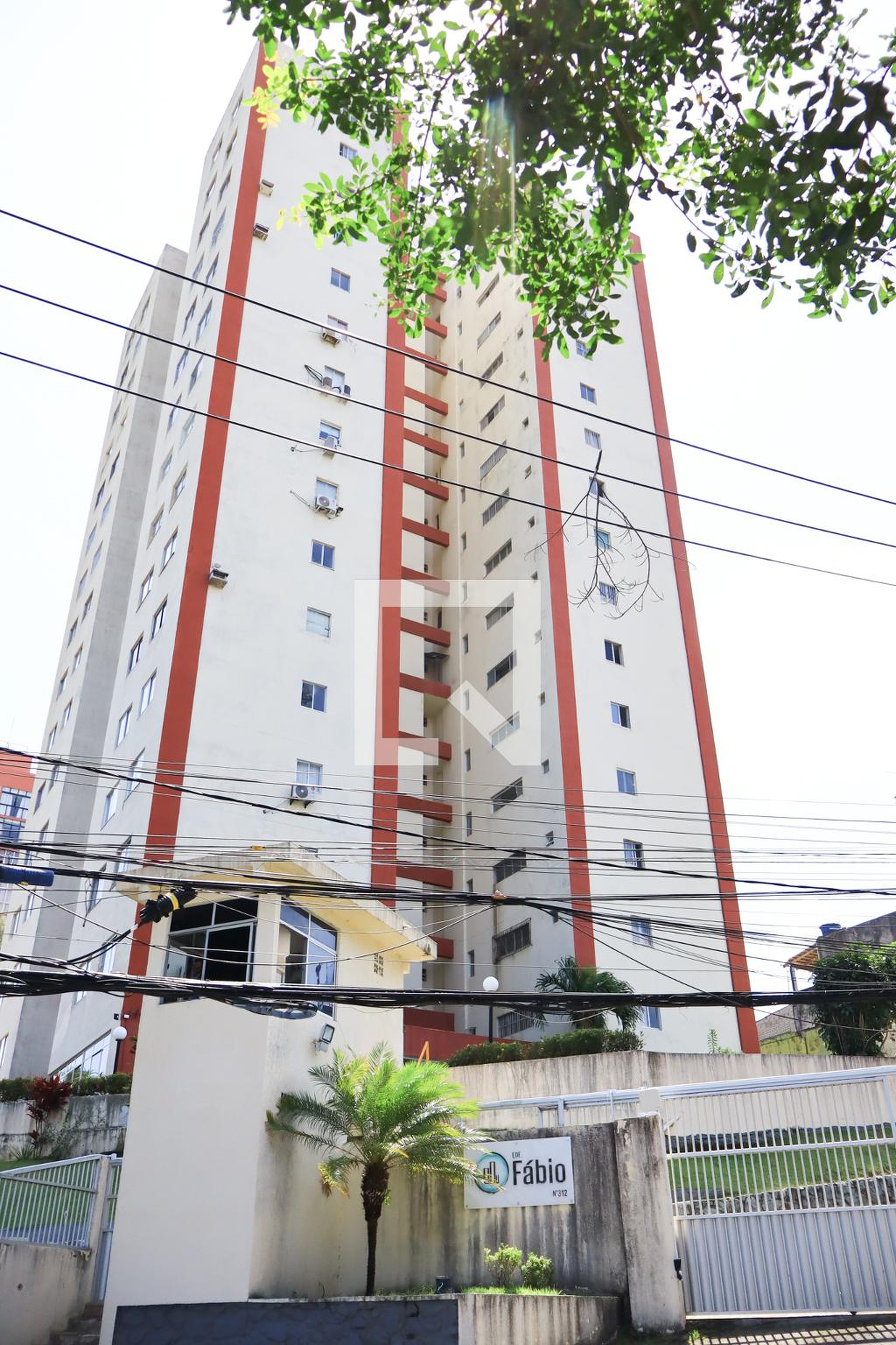 Fachada do Prédio Condomínio em Rua Chorrochó, 312