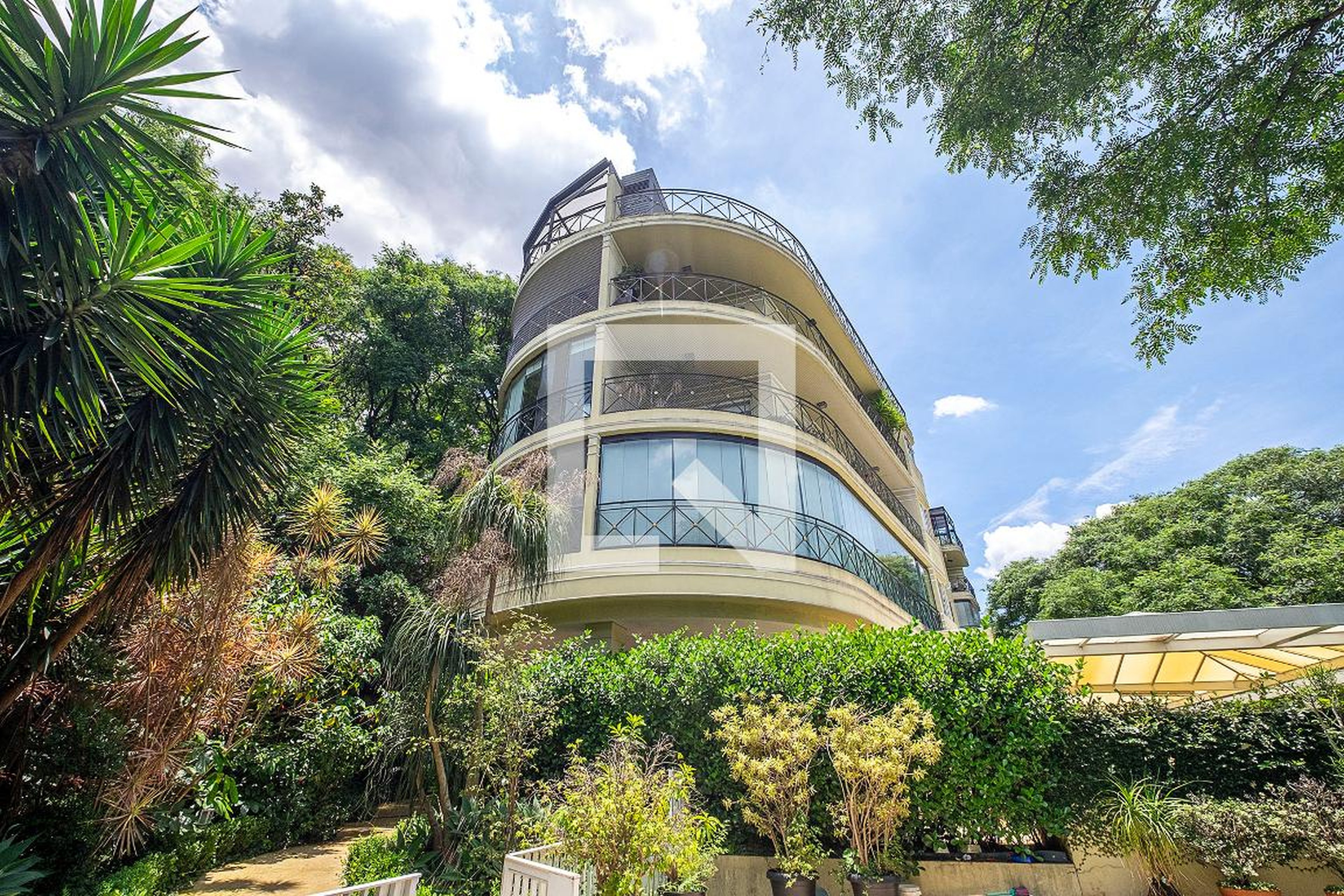 Fachada Condomínio Plátano