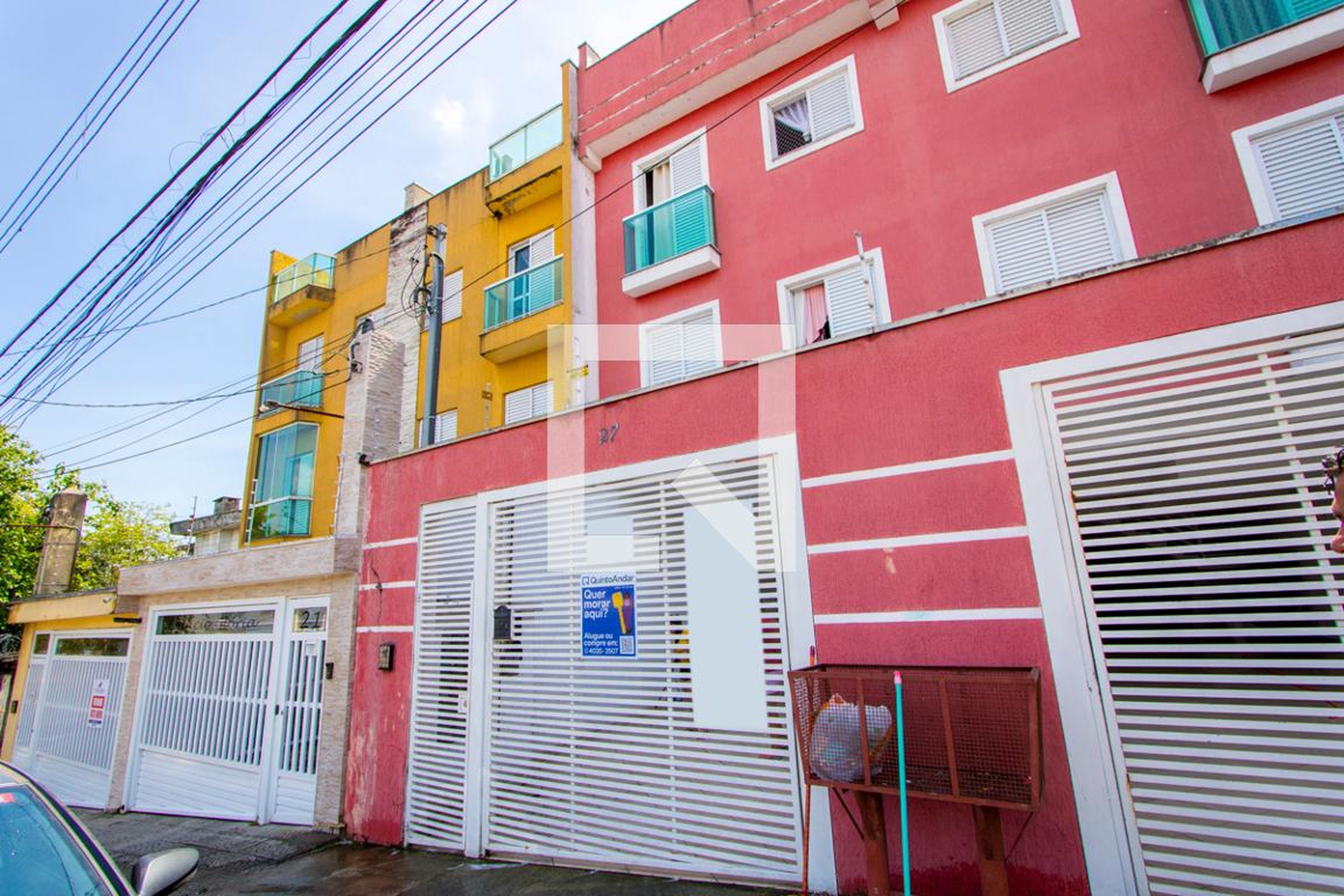 Fachada Condomínio em Rua São João, 27