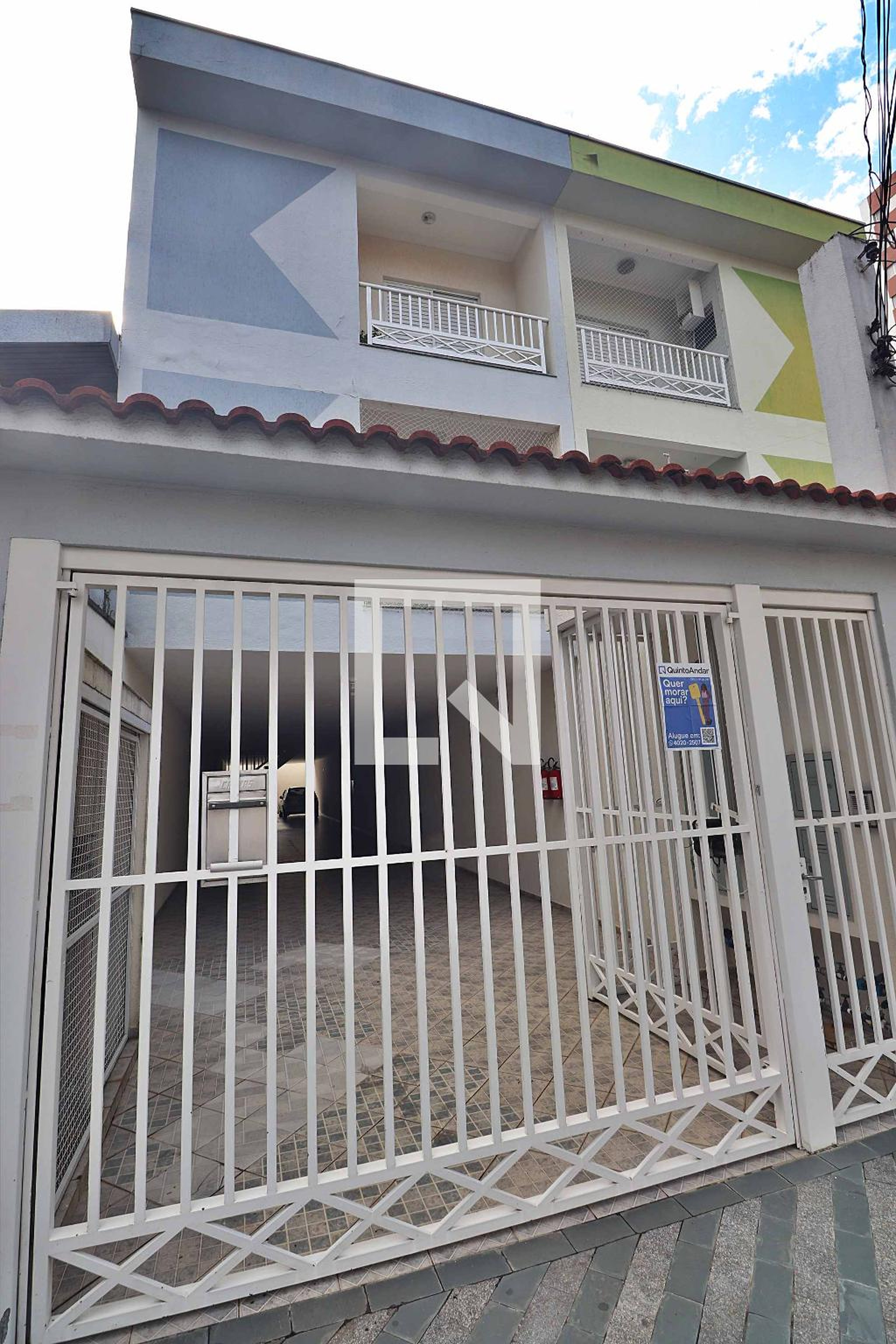 Fachada Condomínio em Rua Frei Caneca, 76