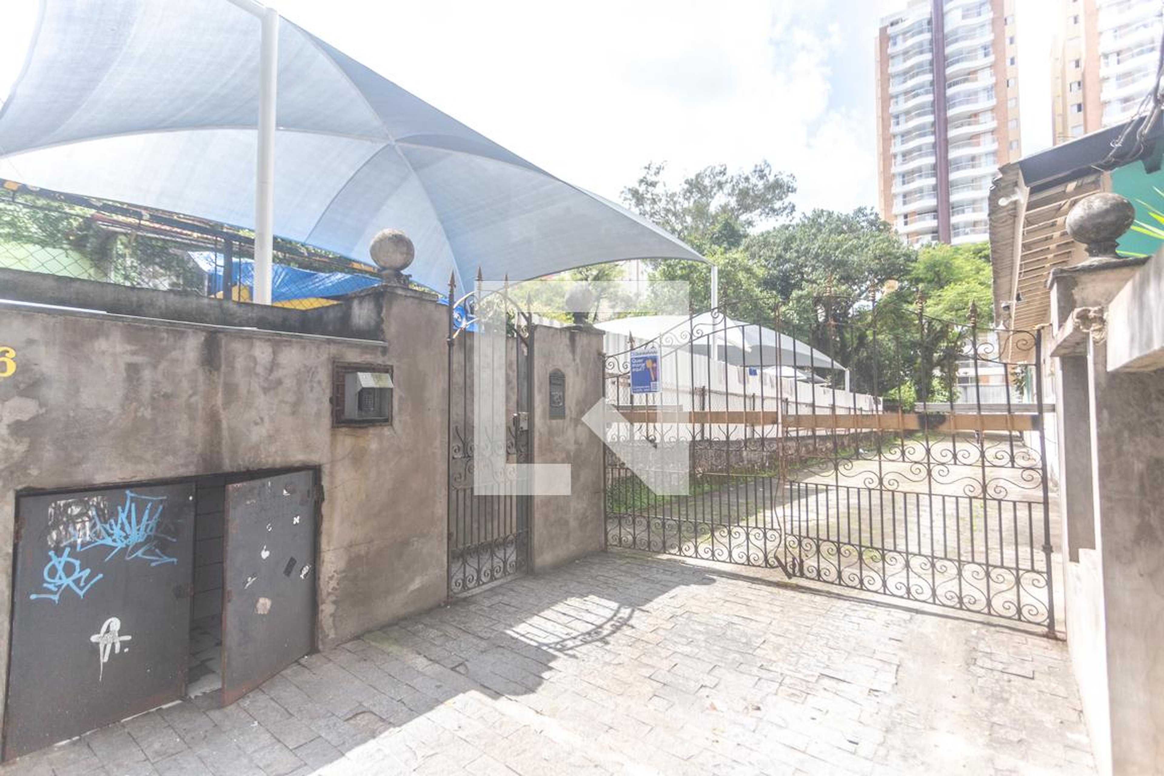 Fachada Condomínio em Rua Municipal, 336