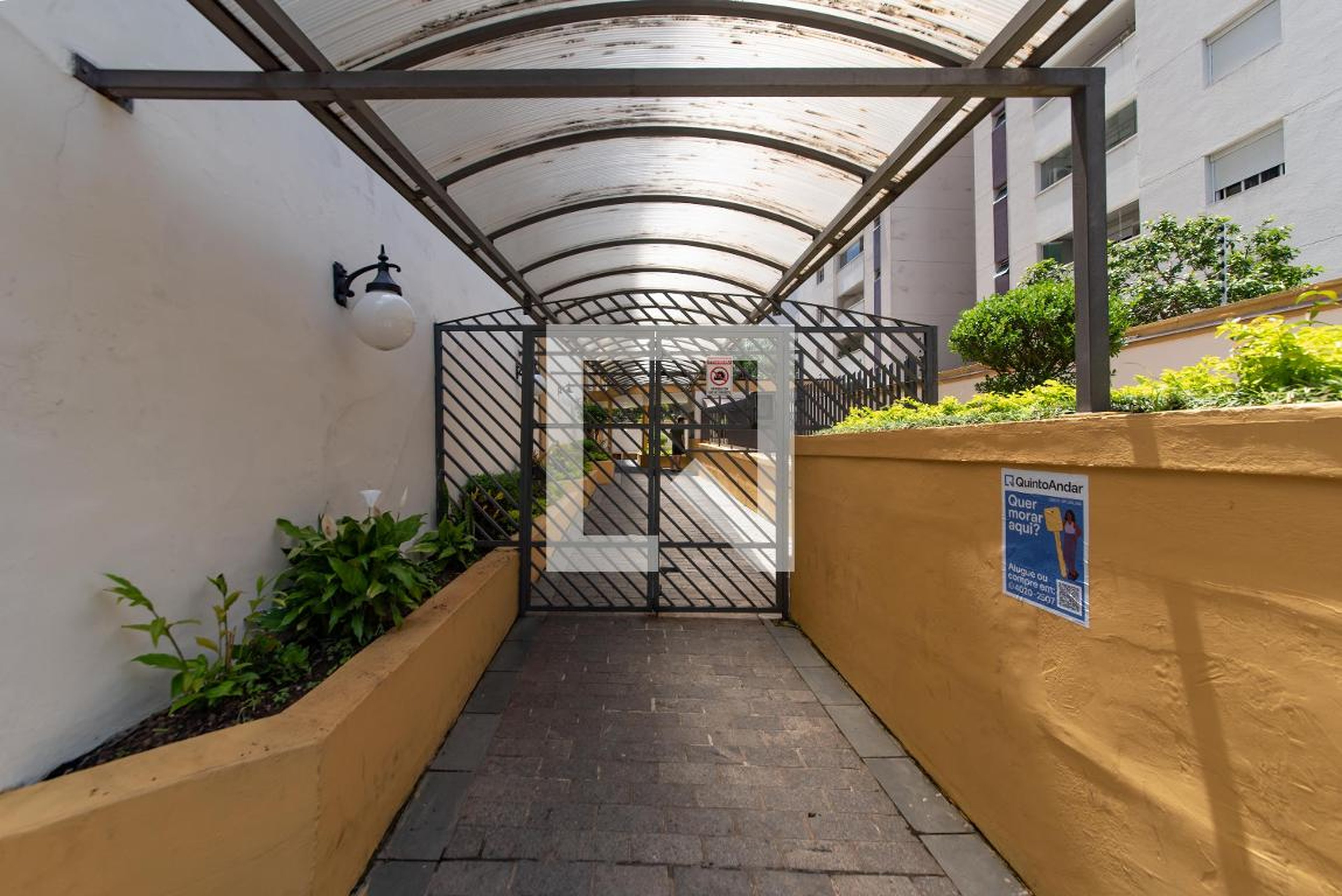 Entrada - Edifício Alexandre Meloni e Benedita Rosa Meloni