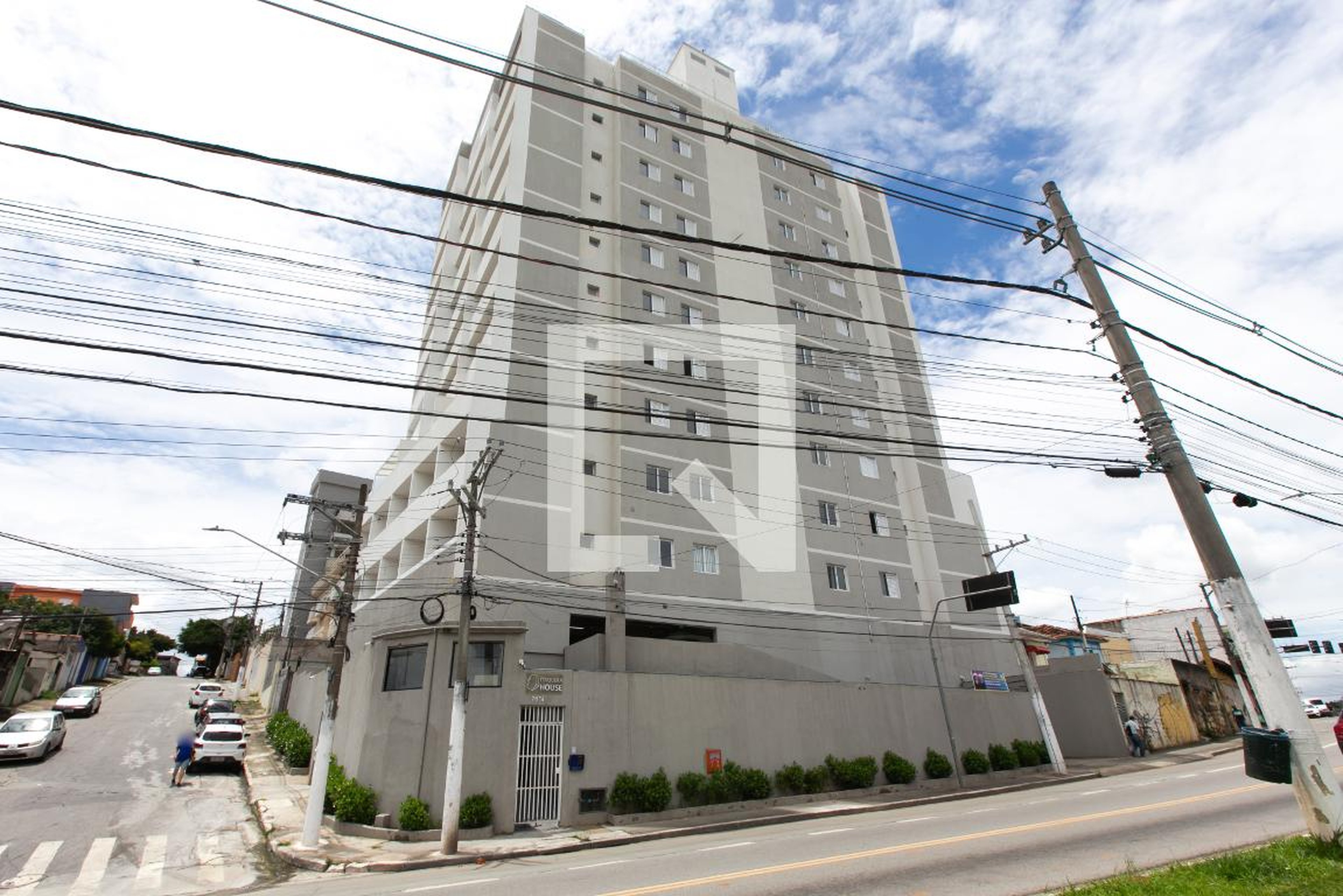 Fachada do Condomínio Condomínio Itaquera House