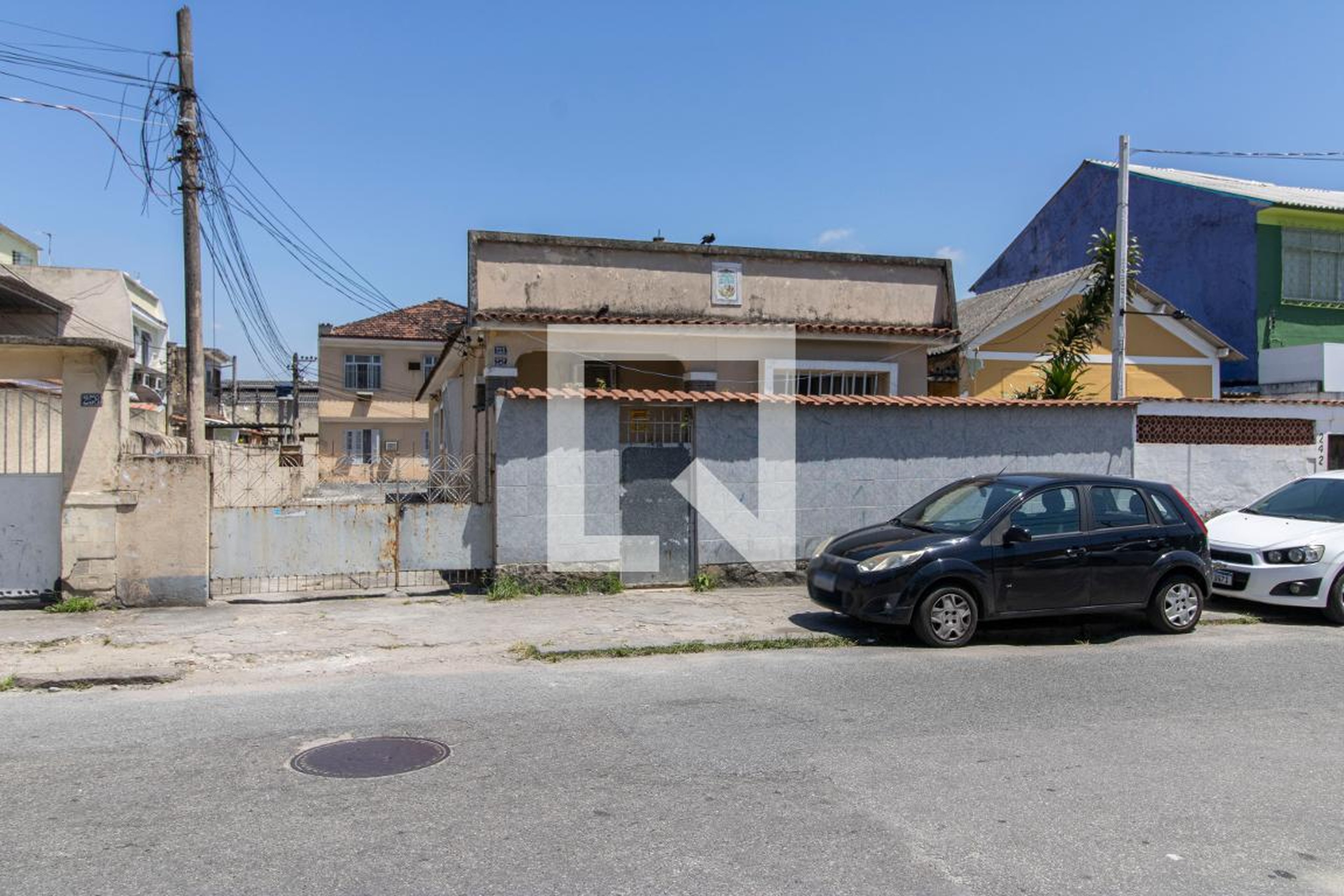 Fachada Condomínio em Rua Gerson Ferreira, 252