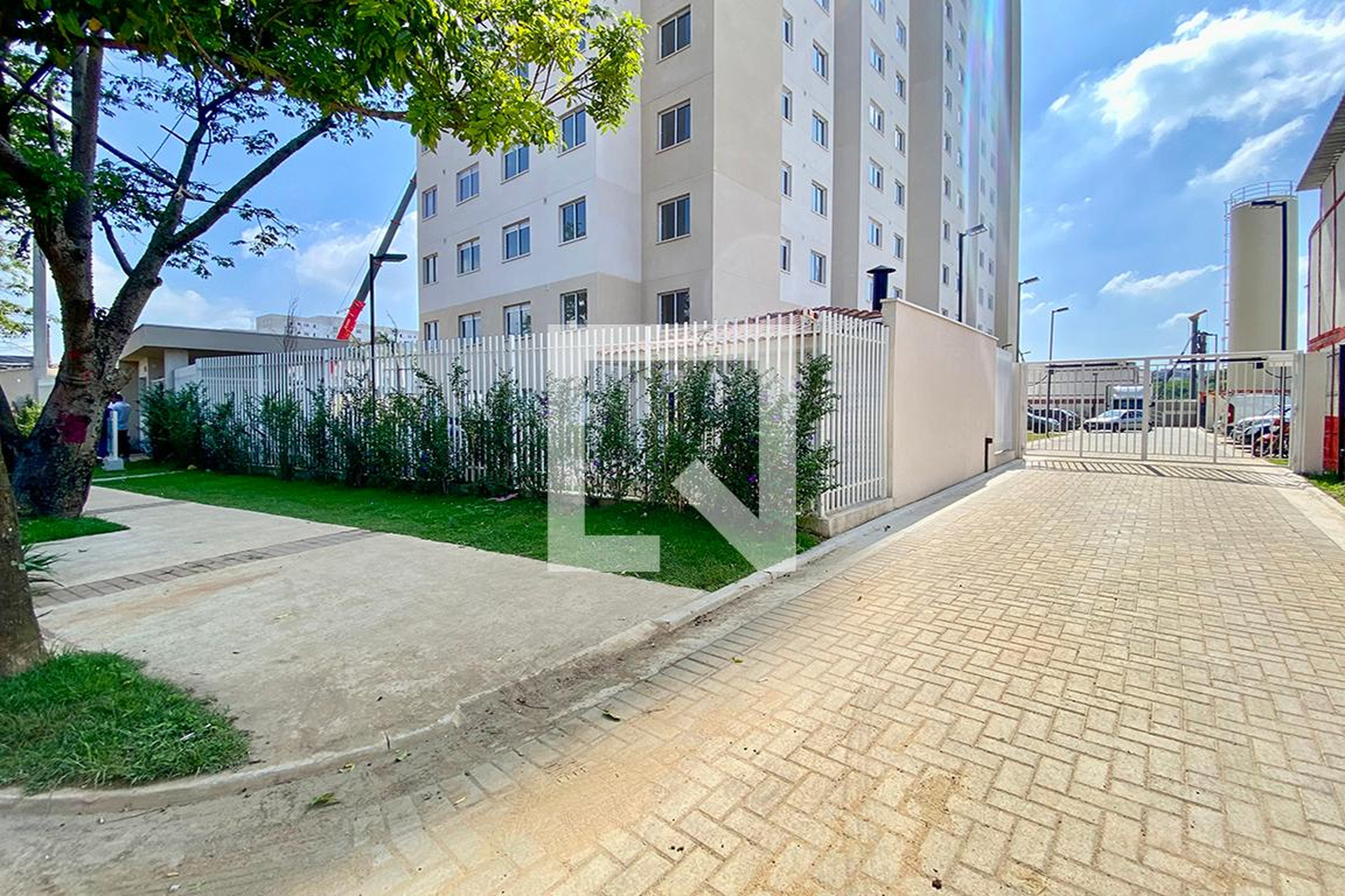 Fachada Condomínio em Rua Osório Franco Vilhena, 862