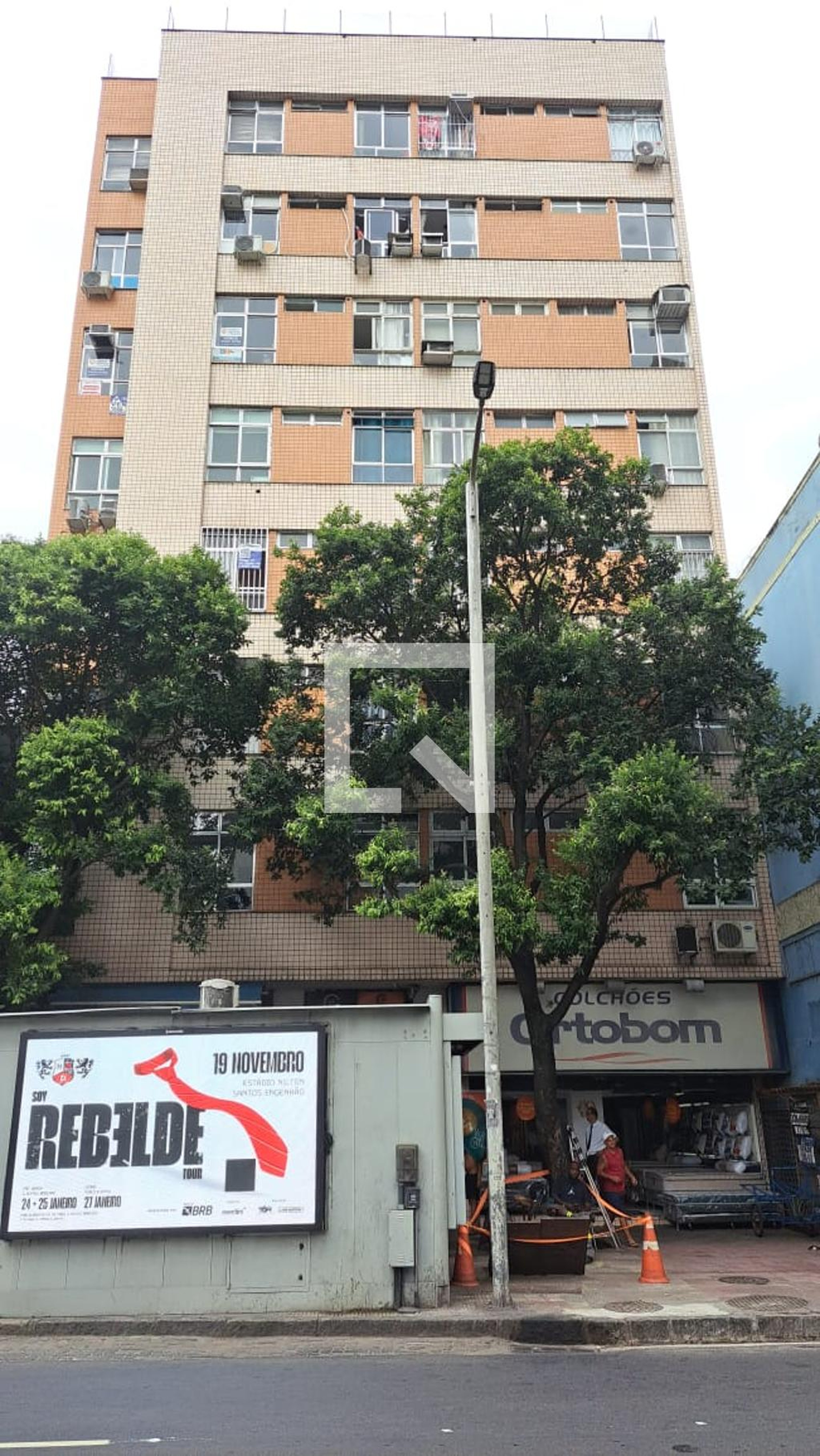 Fachada Condomínio em Rua Voluntários da Pátria, 279