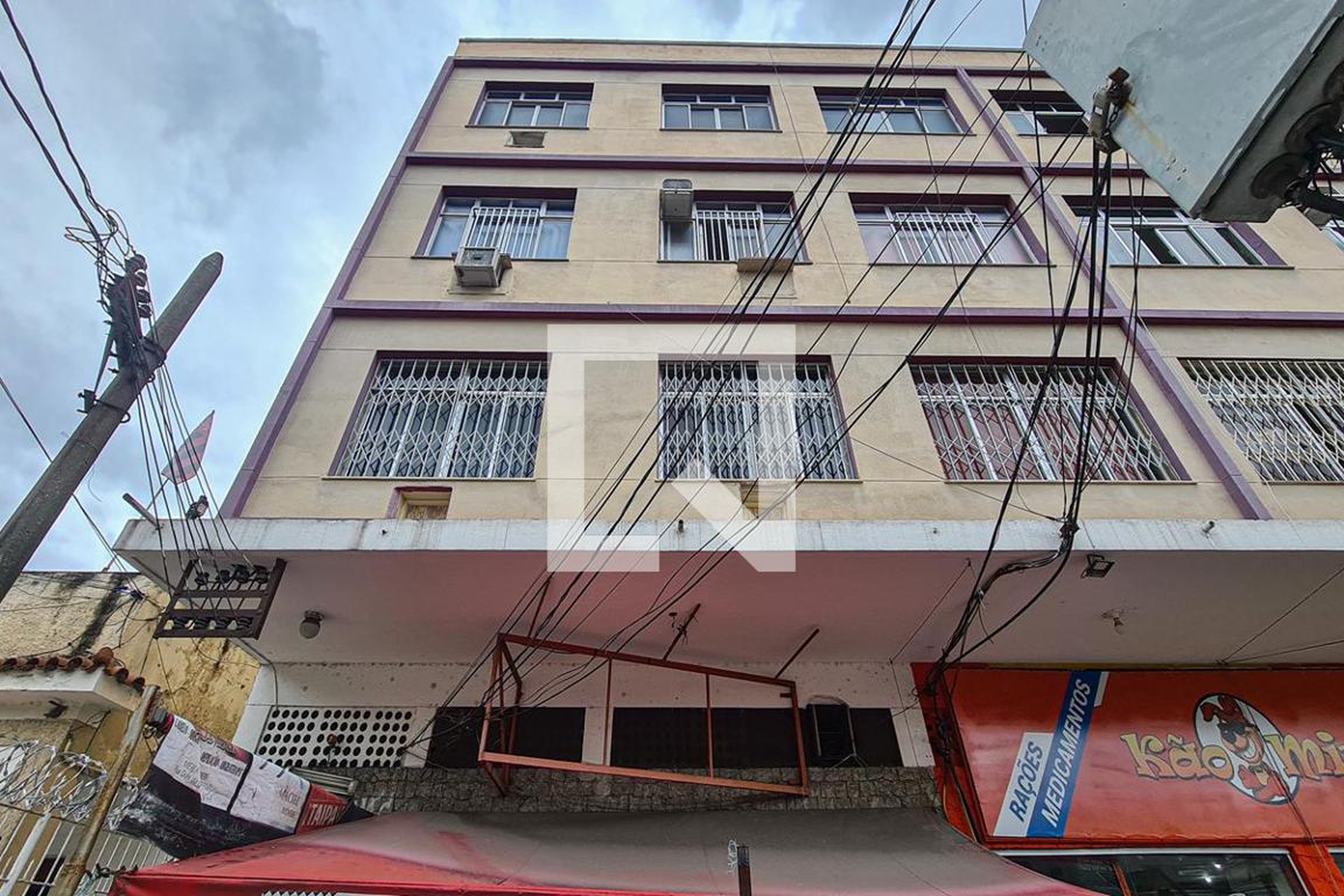 Fachada Condomínio em Rua Pernambuco, 223