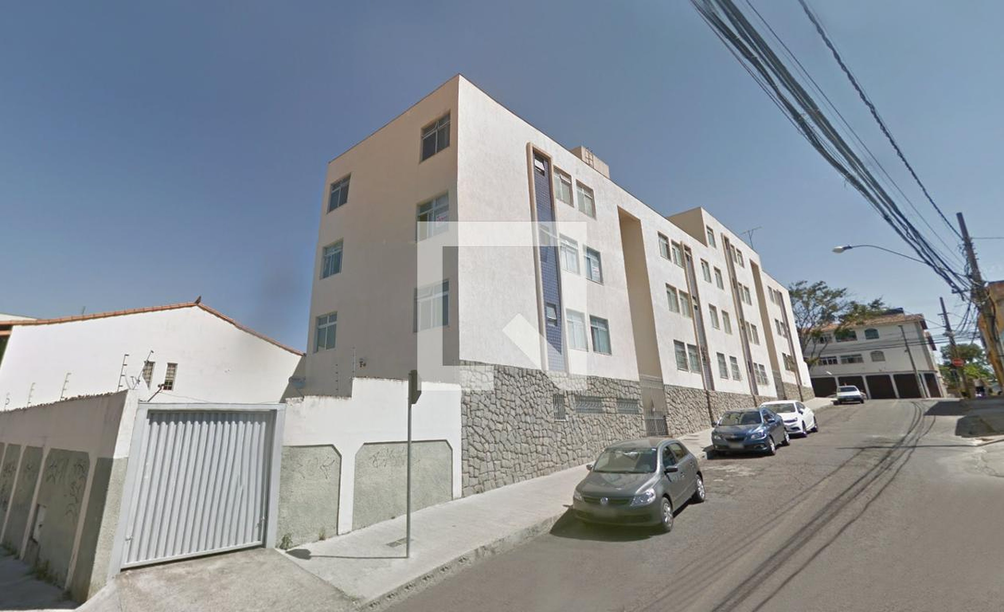 Fachada Condomínio em Rua Irece, 42