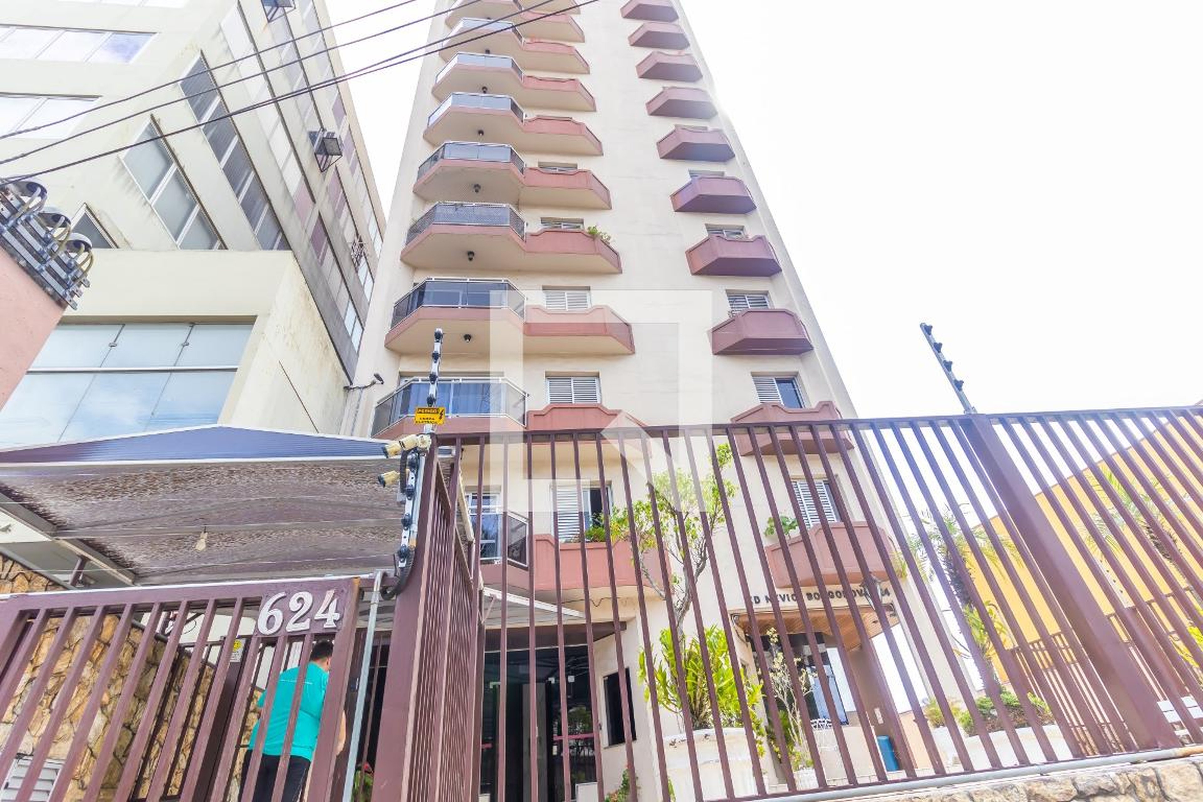 Fachada Condomínio em Rua Vigário João José Rodrigues, 612