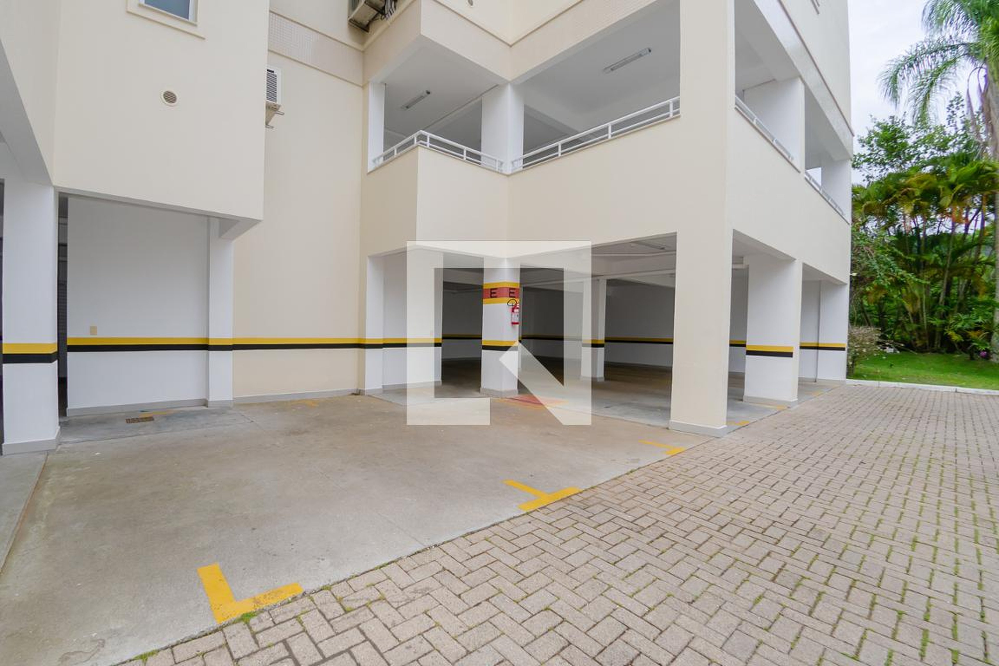 Área externa - Zena Becker